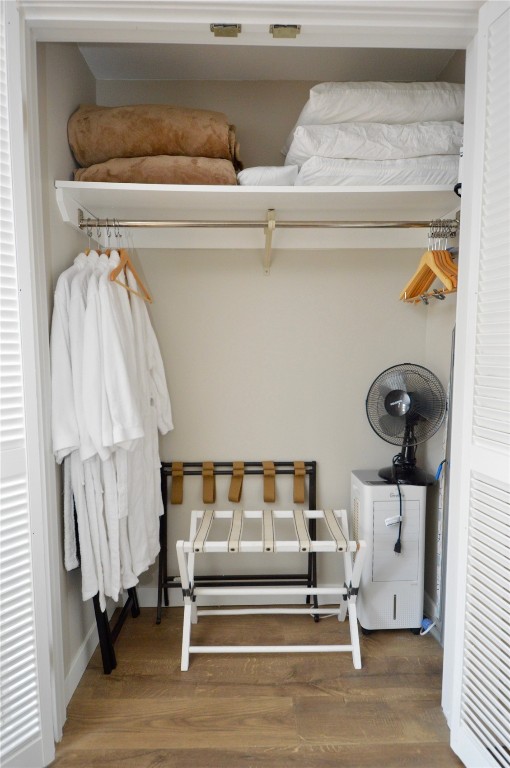 535 S Park AVENUE 215