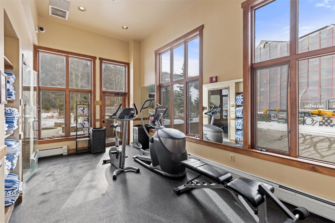 20 Hunki Dori COURT 2294