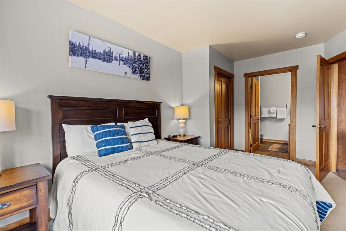 20 Hunki Dori COURT 2294