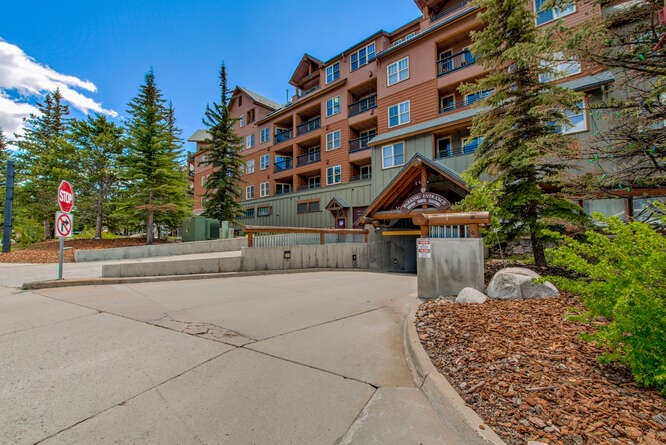 100 Dercum SQUARE 8363