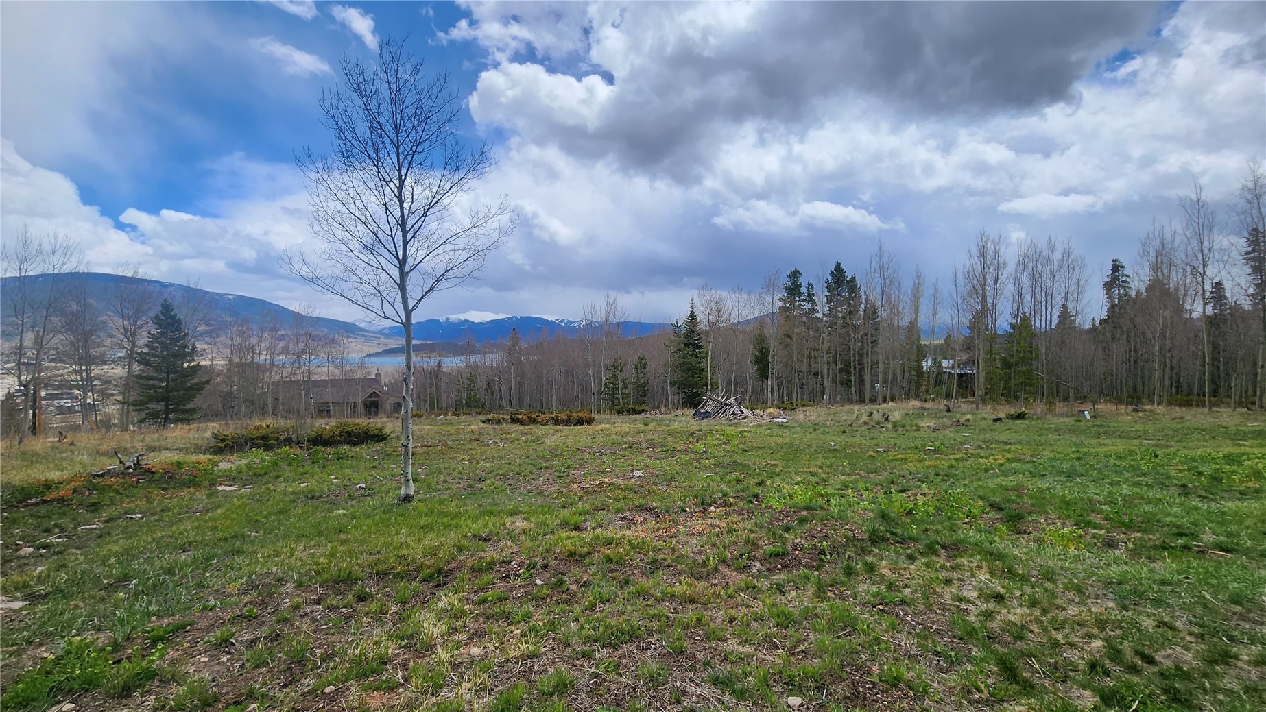 596 Aspen DRIVE