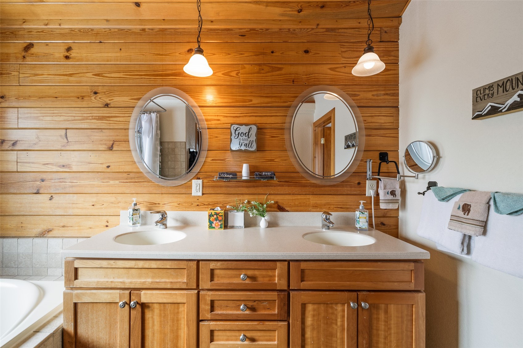 596 Aspen DRIVE