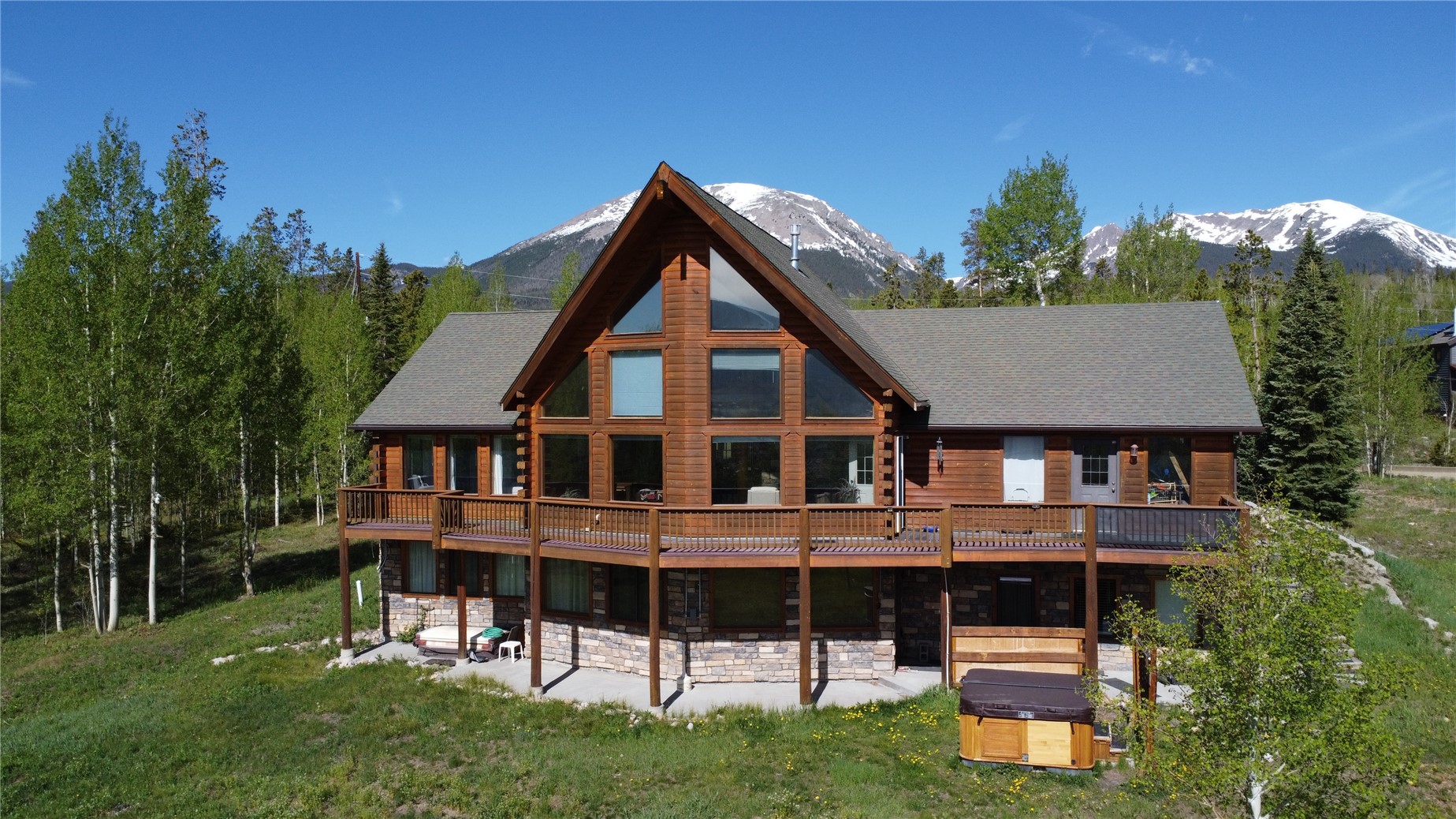 596 Aspen DRIVE