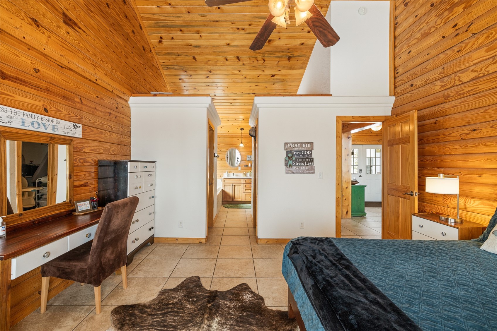 596 Aspen DRIVE