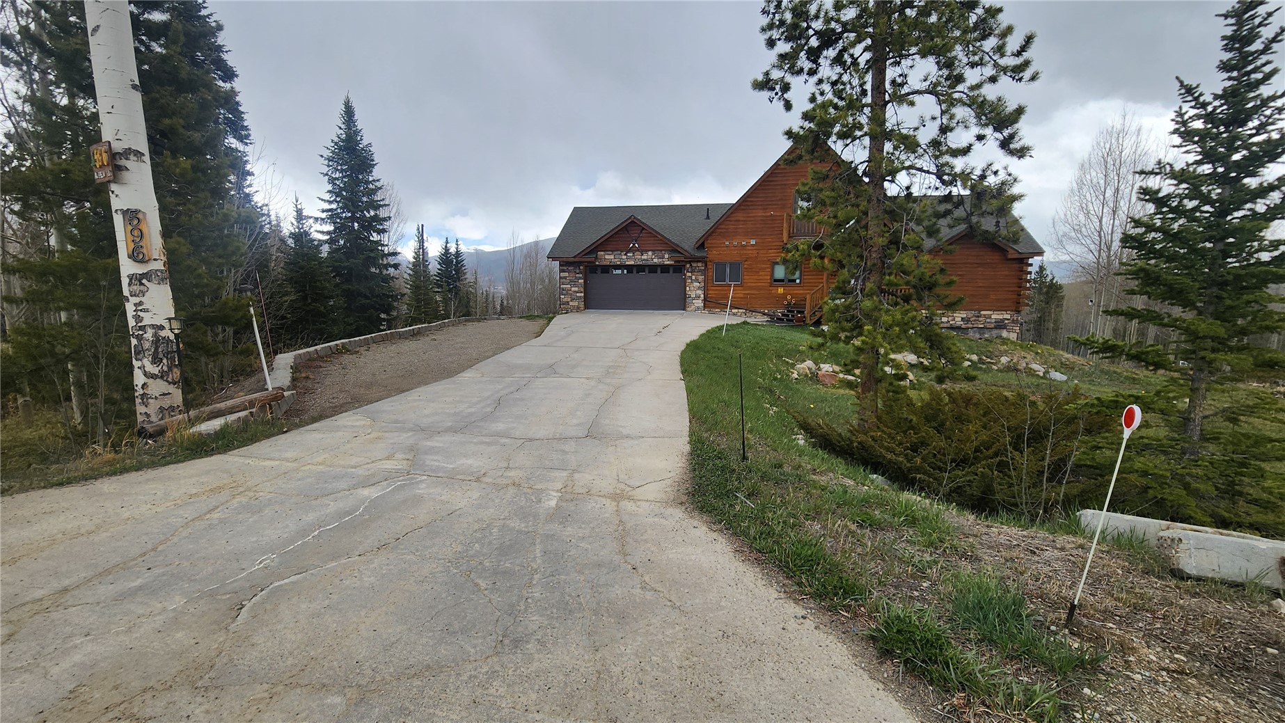 596 Aspen DRIVE