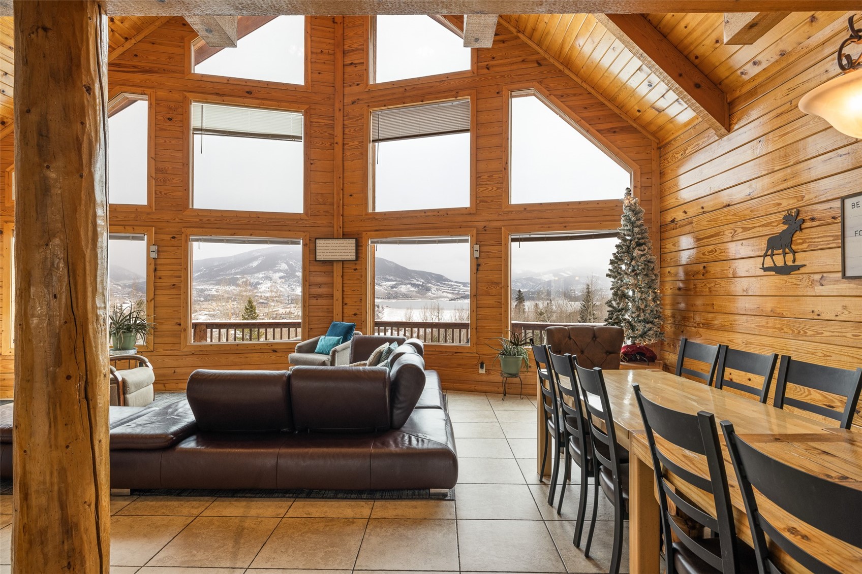 596 Aspen DRIVE