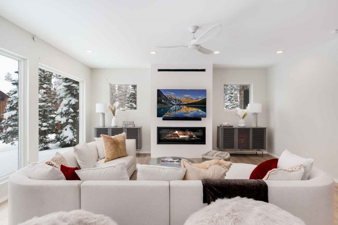 26 North Woods LANE 1