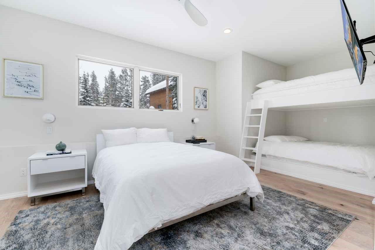 26 North Woods LANE 1