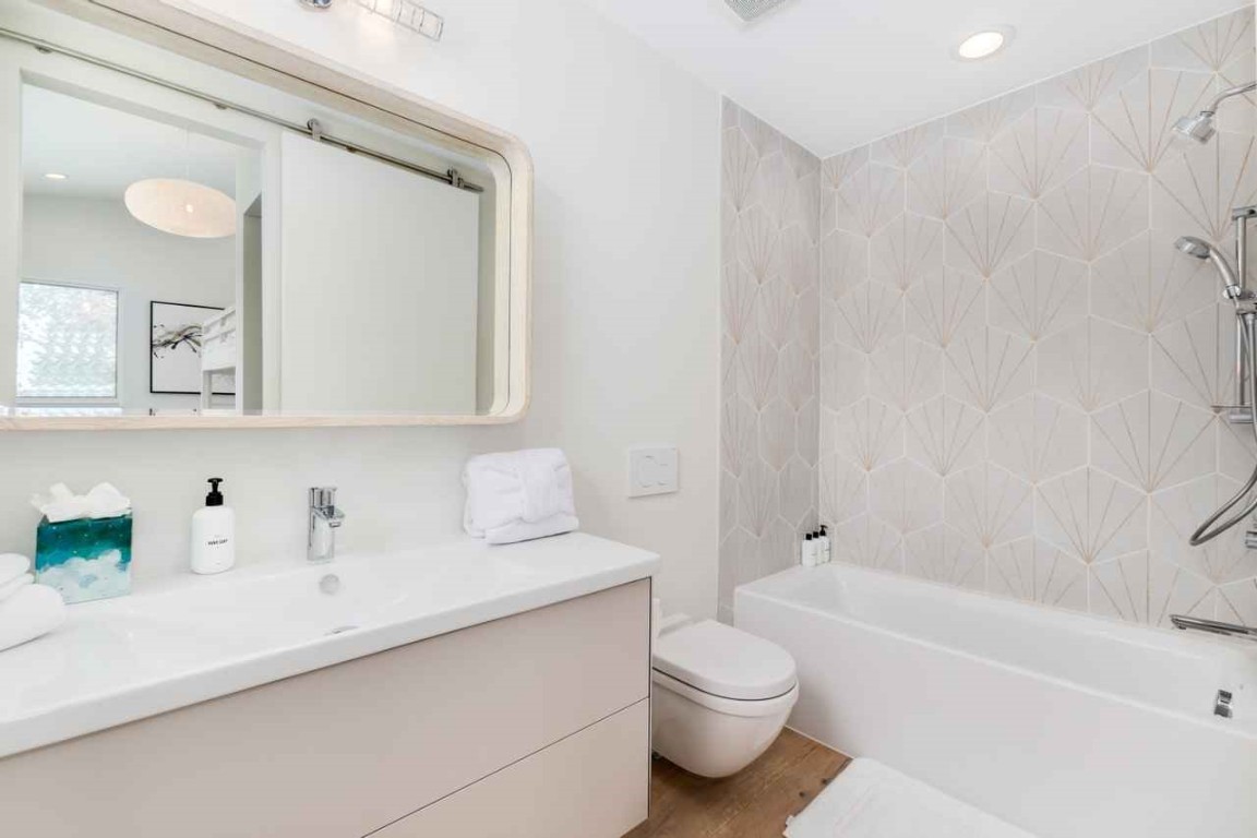 26 North Woods LANE 1