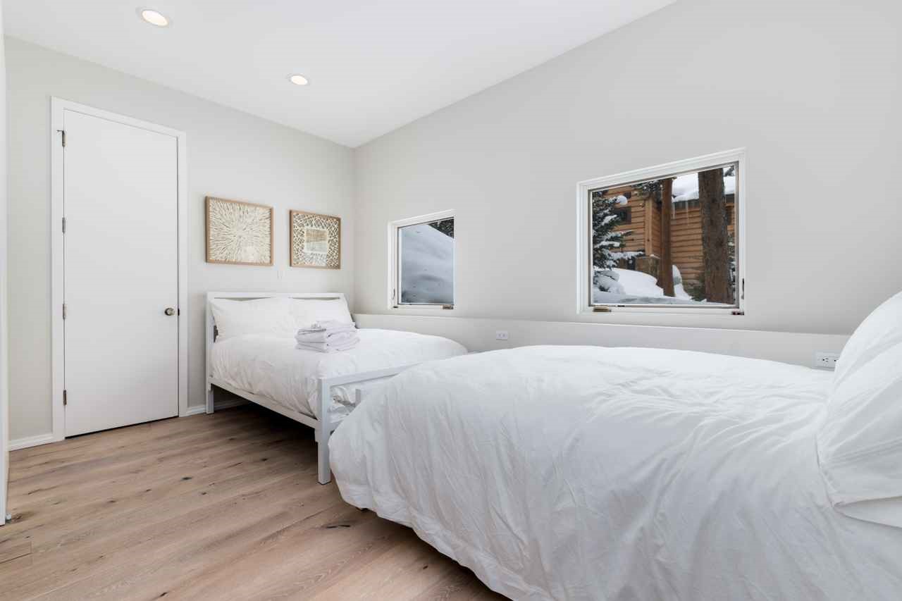 26 North Woods LANE 1