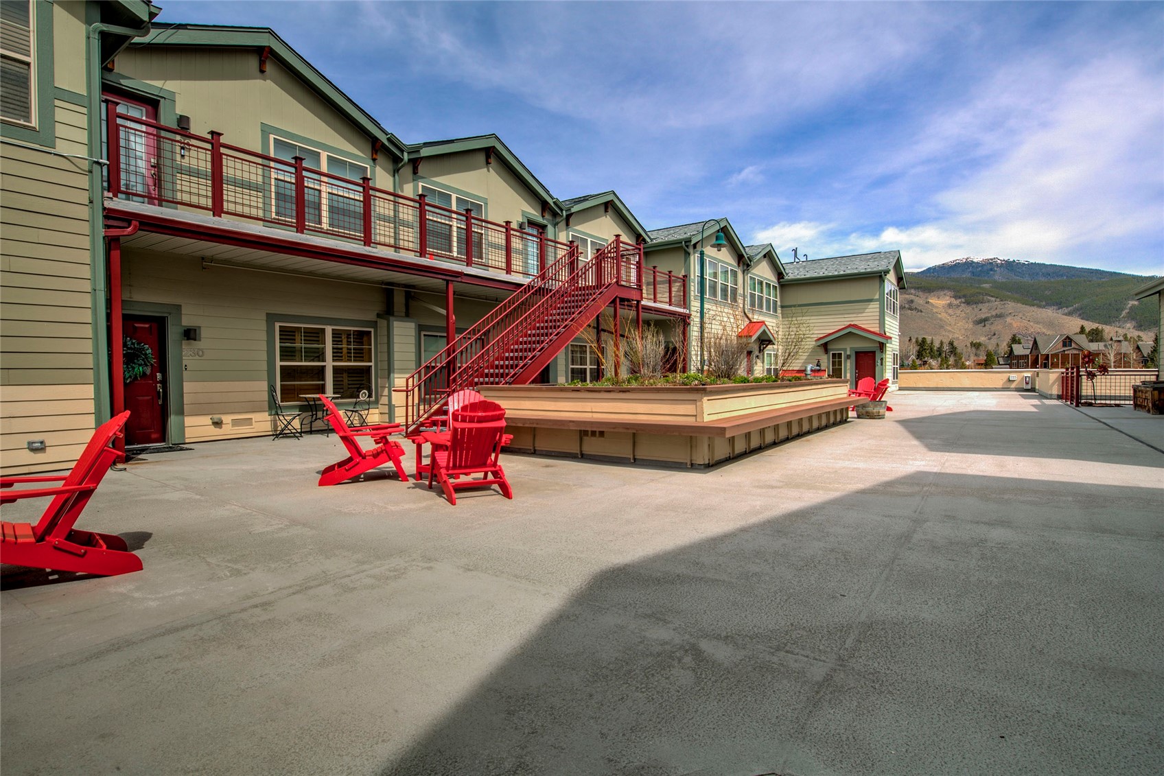 135 Main STREET 218