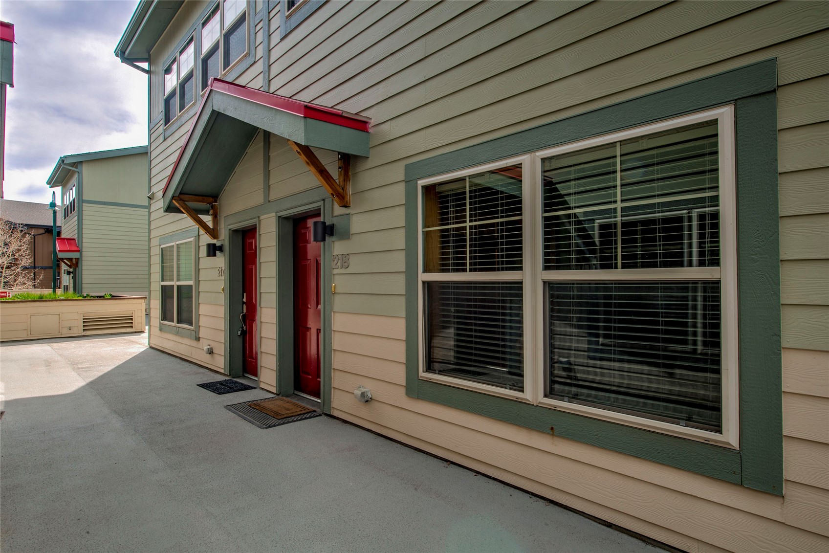 135 Main STREET 218