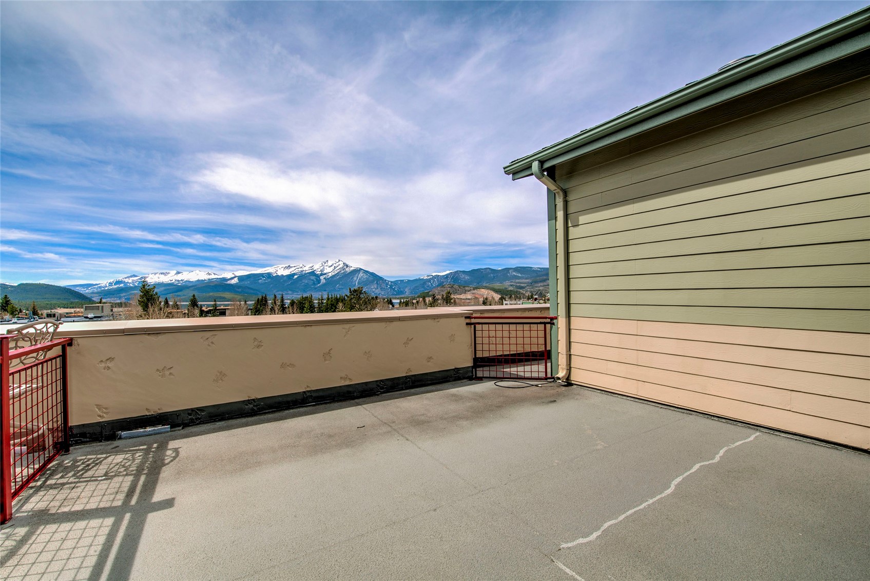 135 Main STREET 218