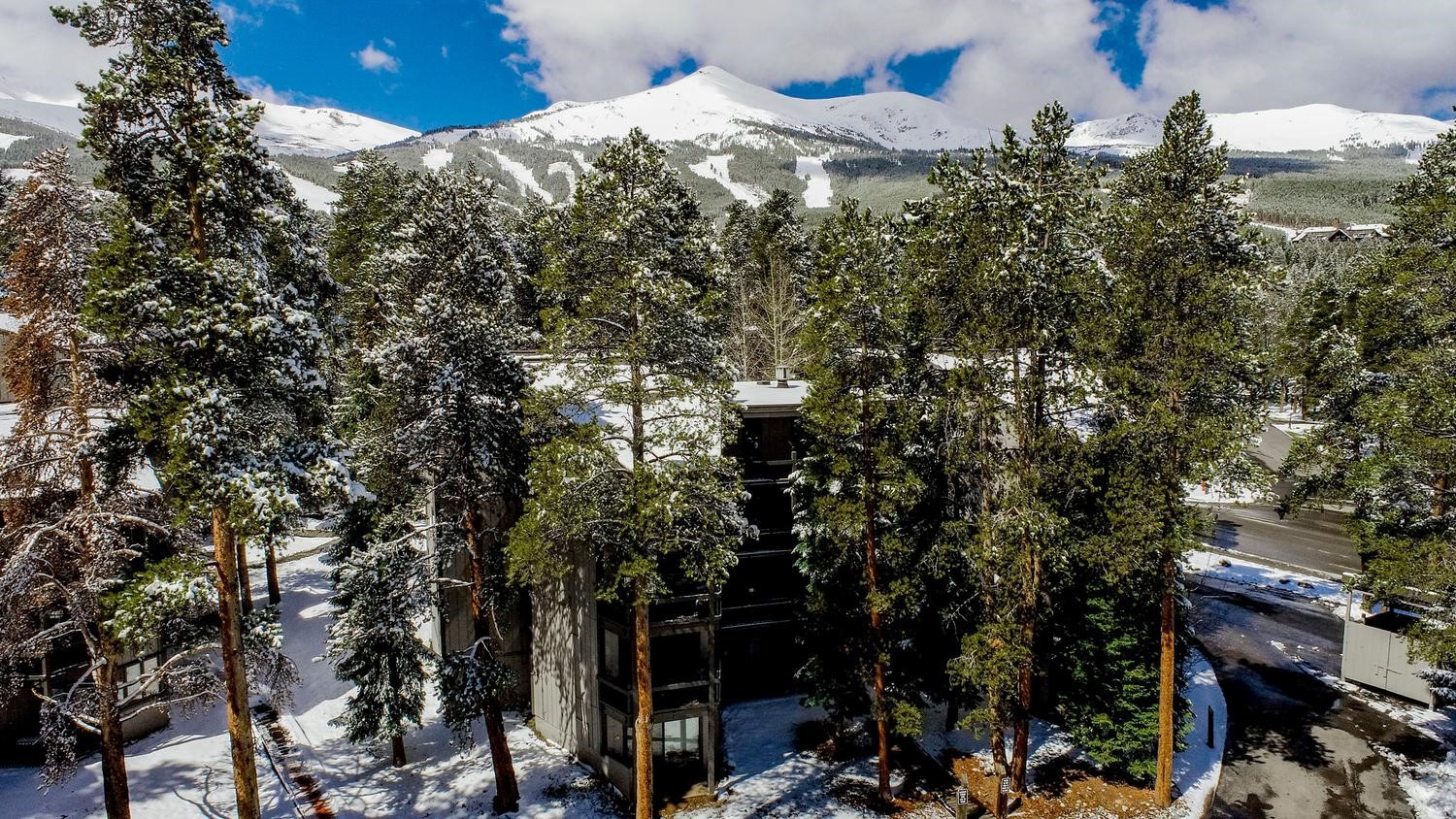 1075 Ski Hill ROAD 46