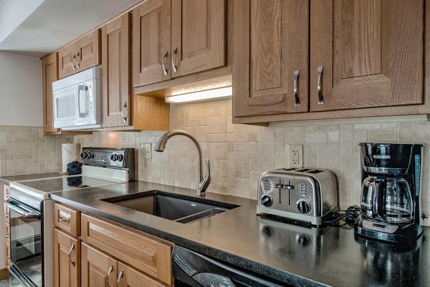 1075 Ski Hill ROAD 46