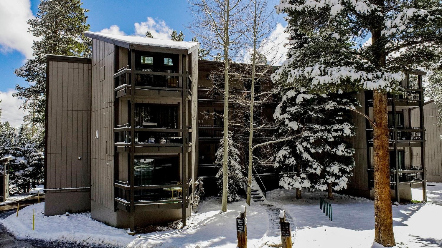 1075 Ski Hill ROAD 46
