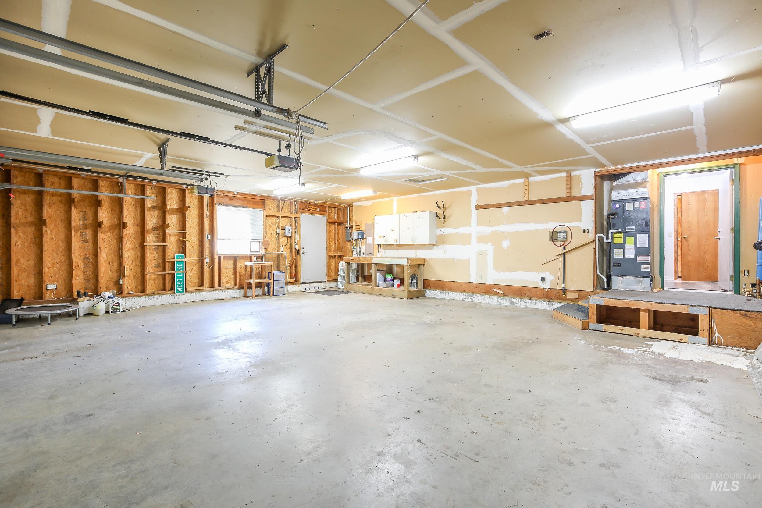 1707 Westlake Dr.