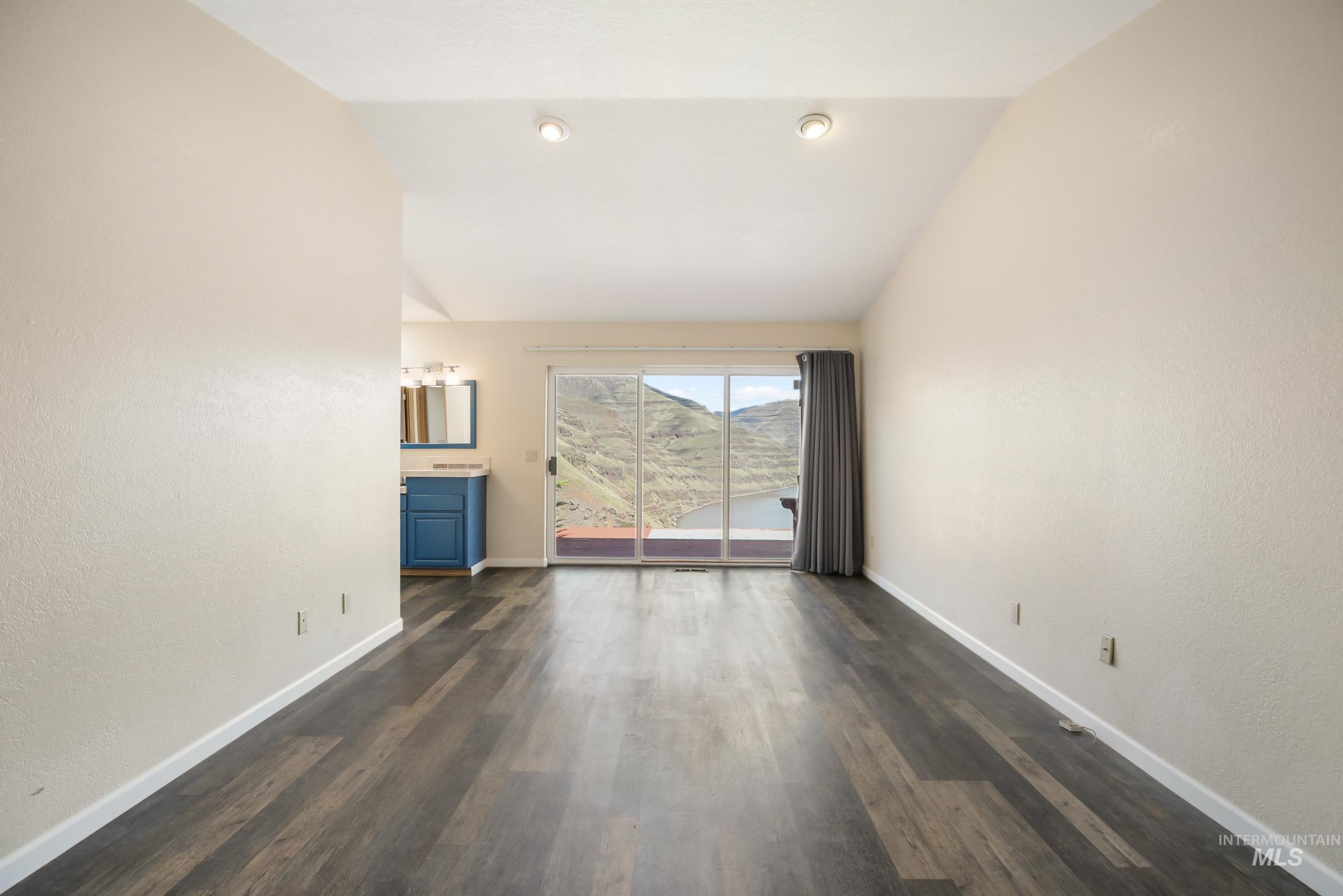 1707 Westlake Dr.