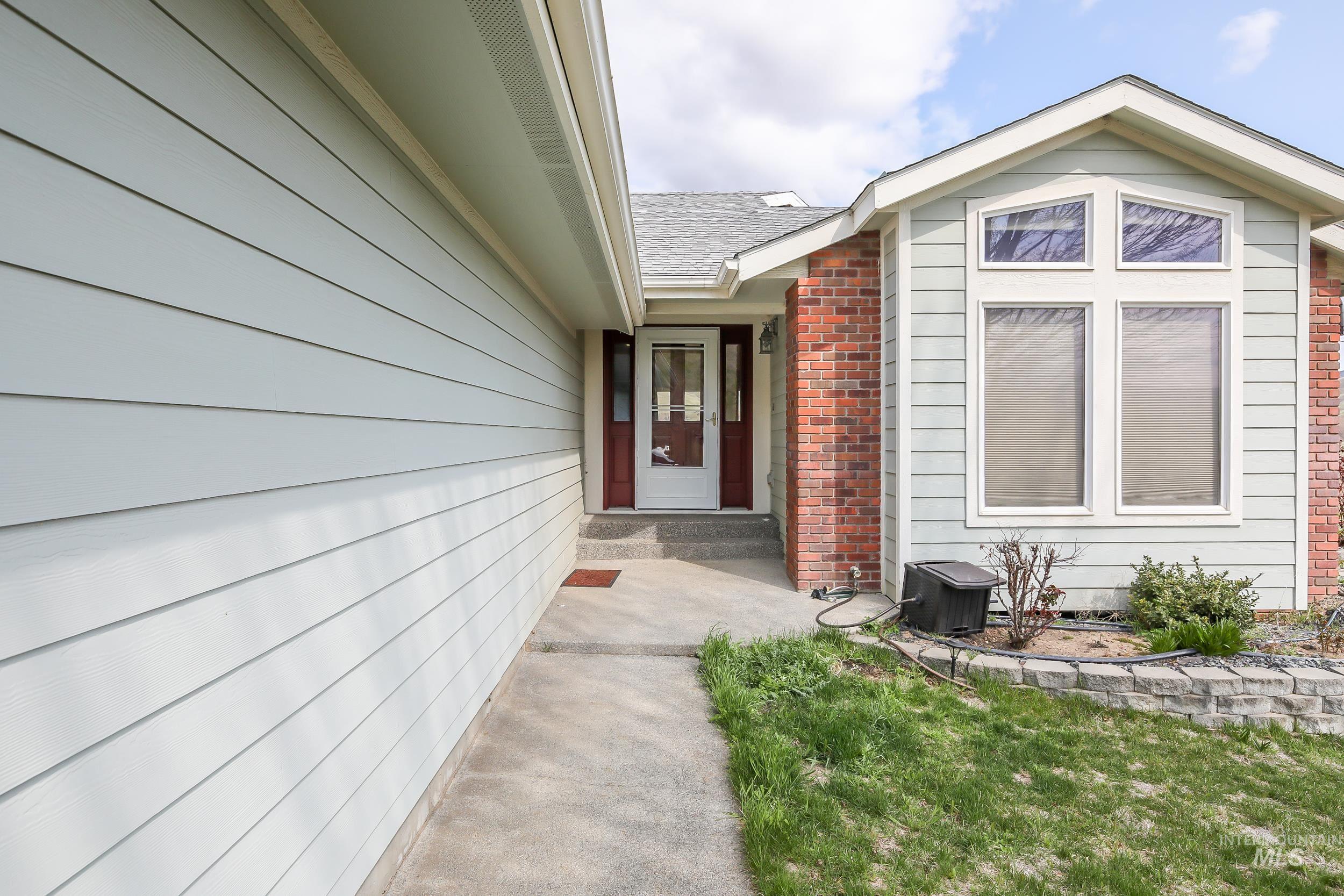 1707 Westlake Dr.
