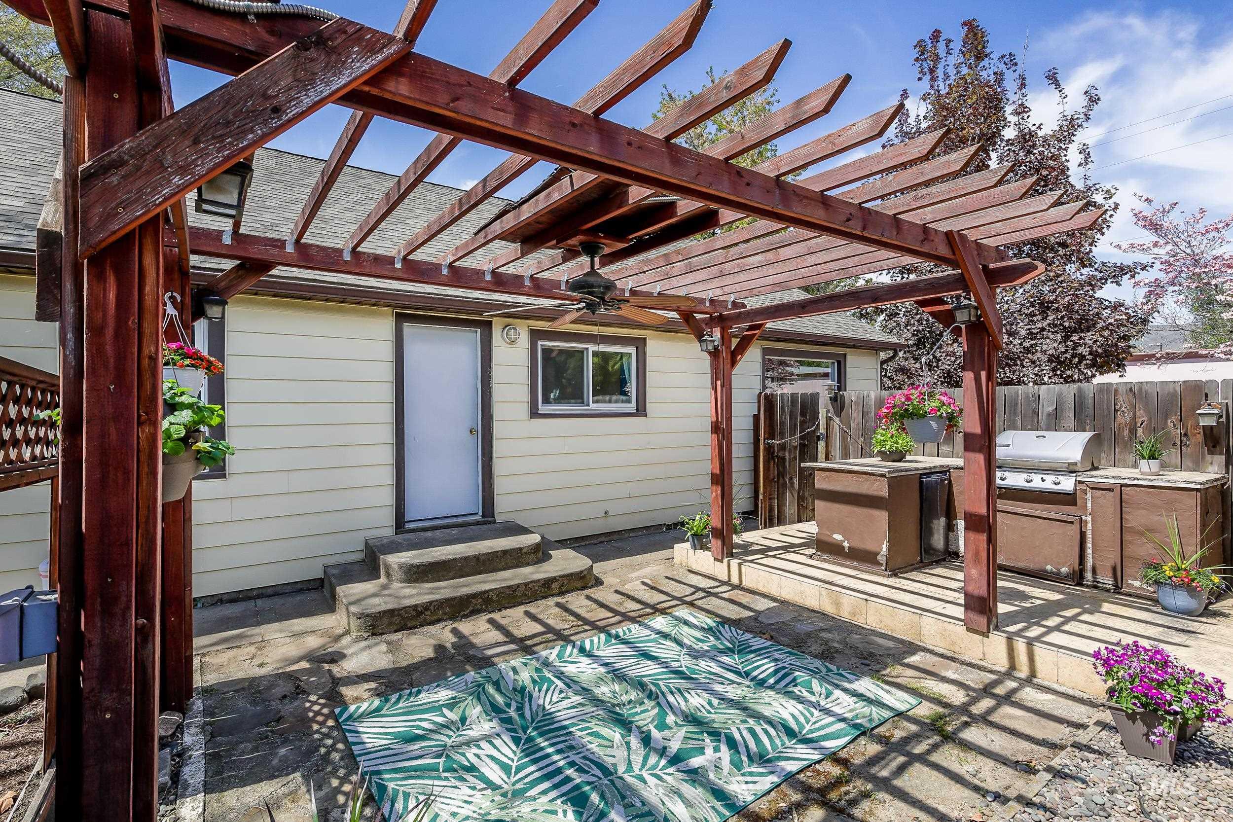 720 13th Ave