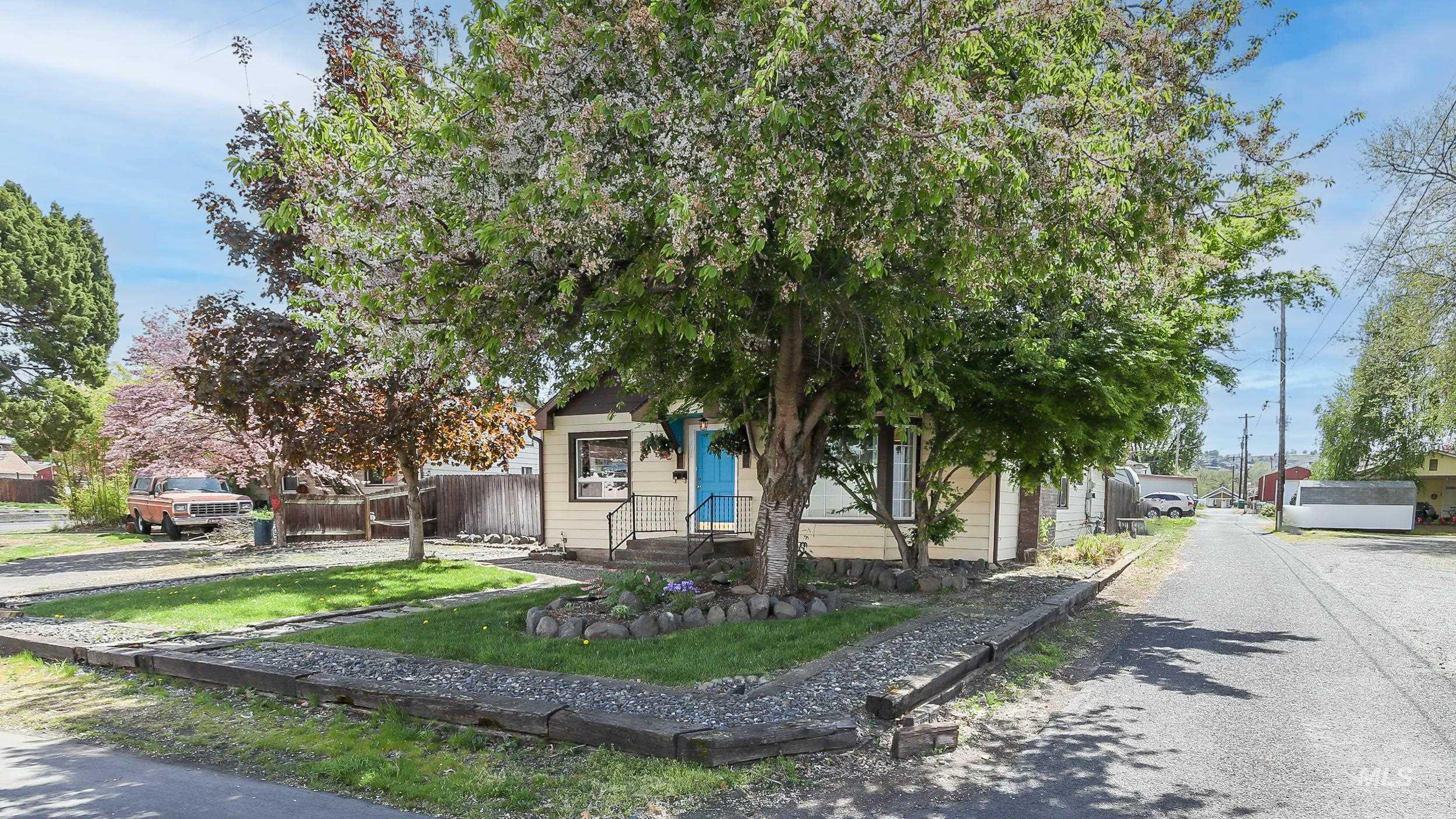 720 13th Ave