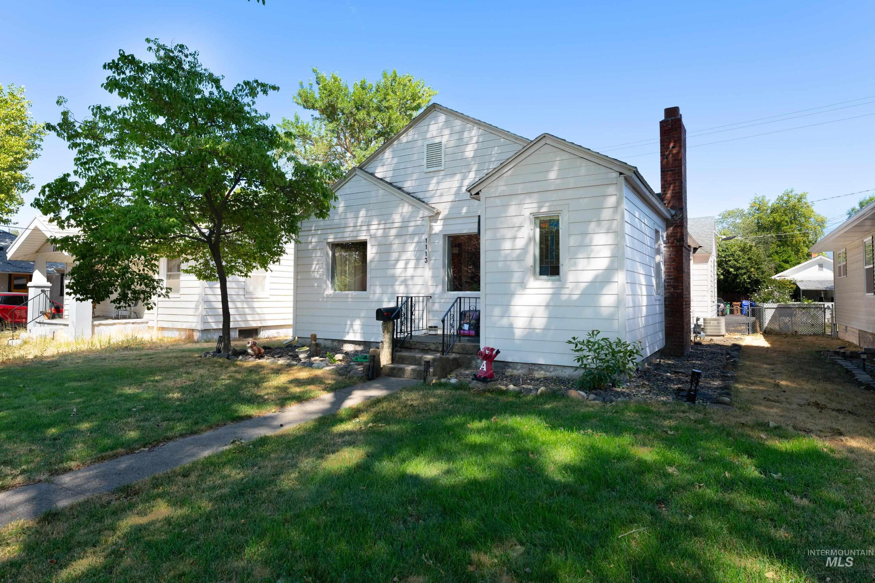 1113 10th Street