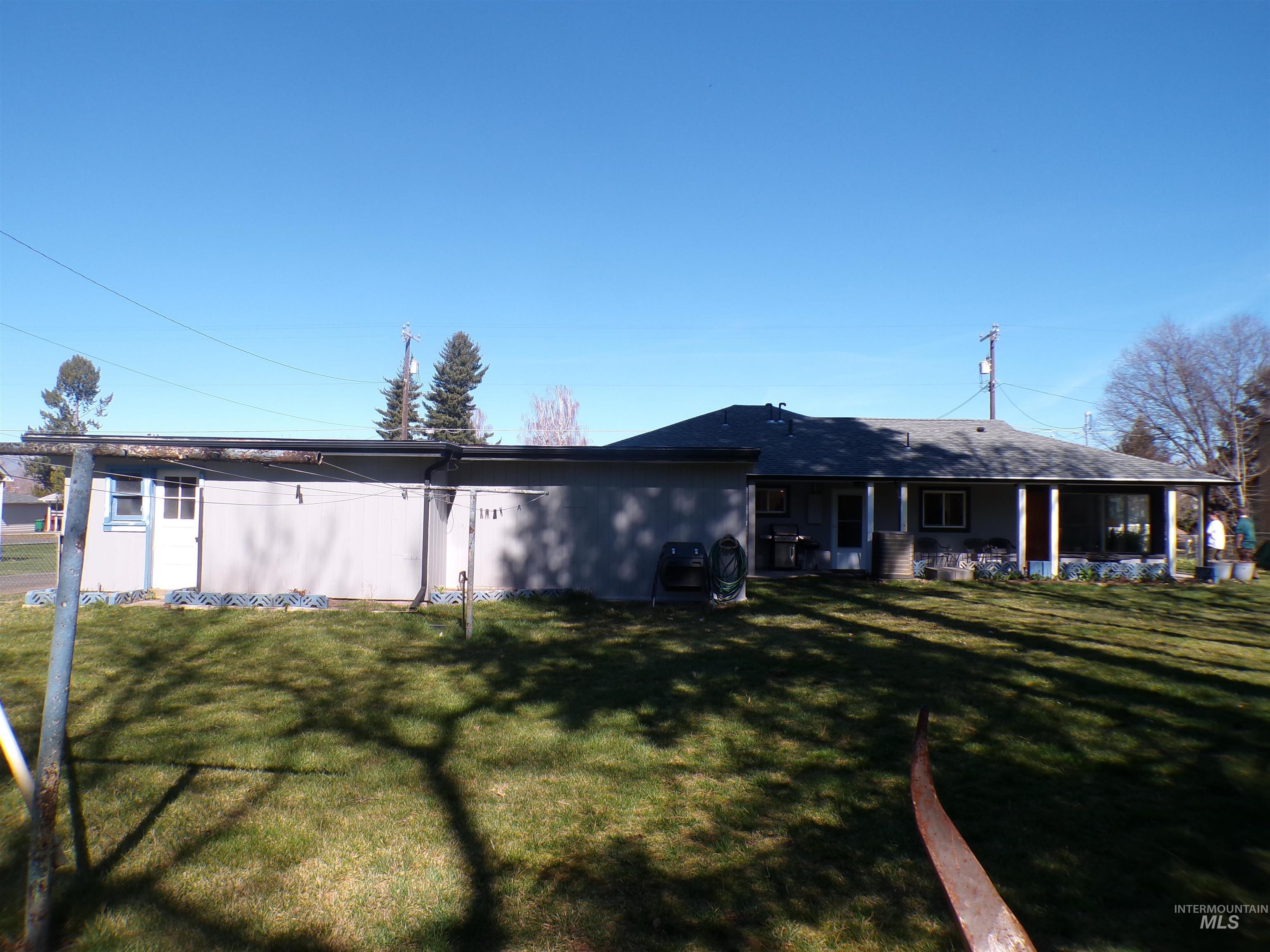 520 Burrell Avenue