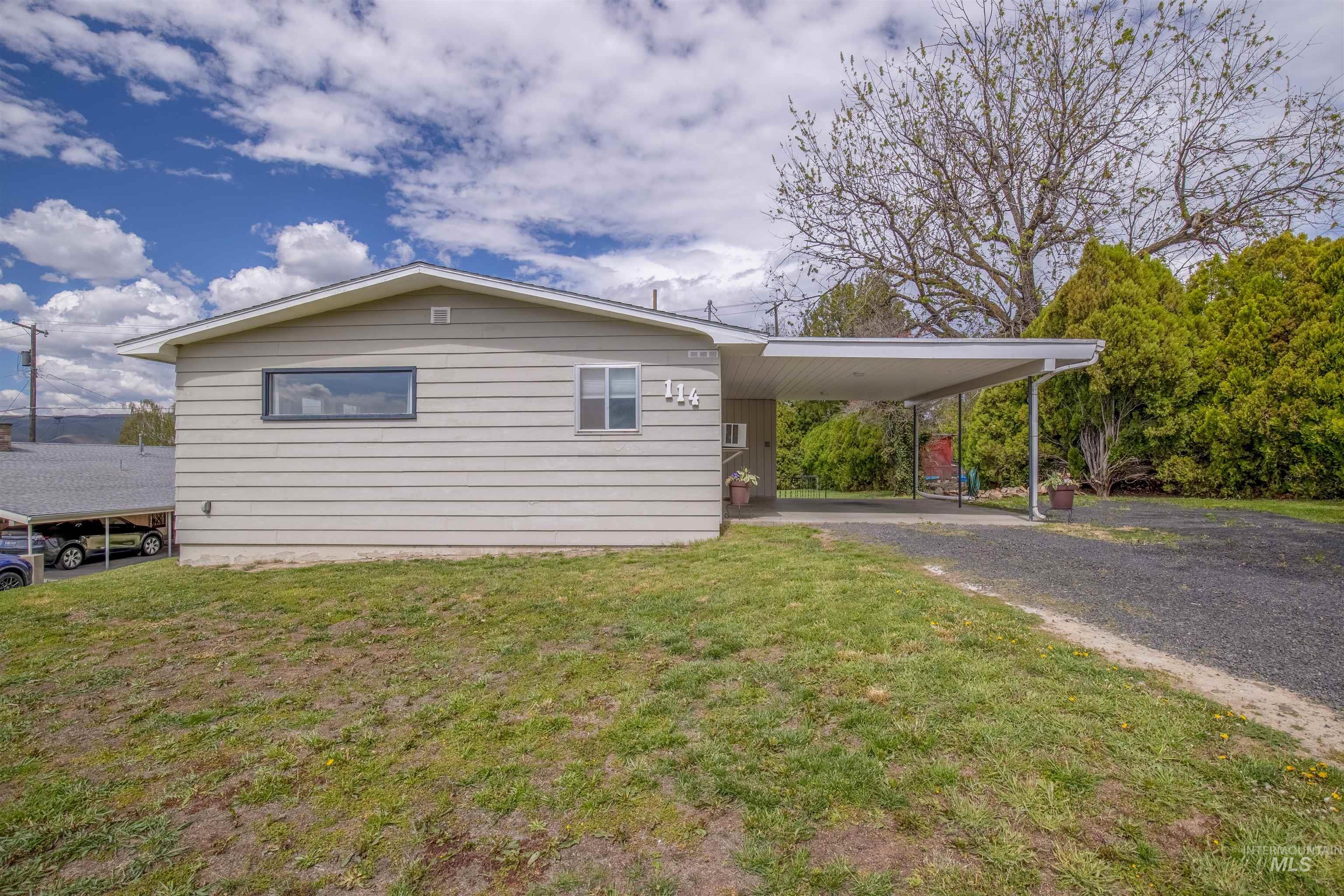 114 Hillcrest Road