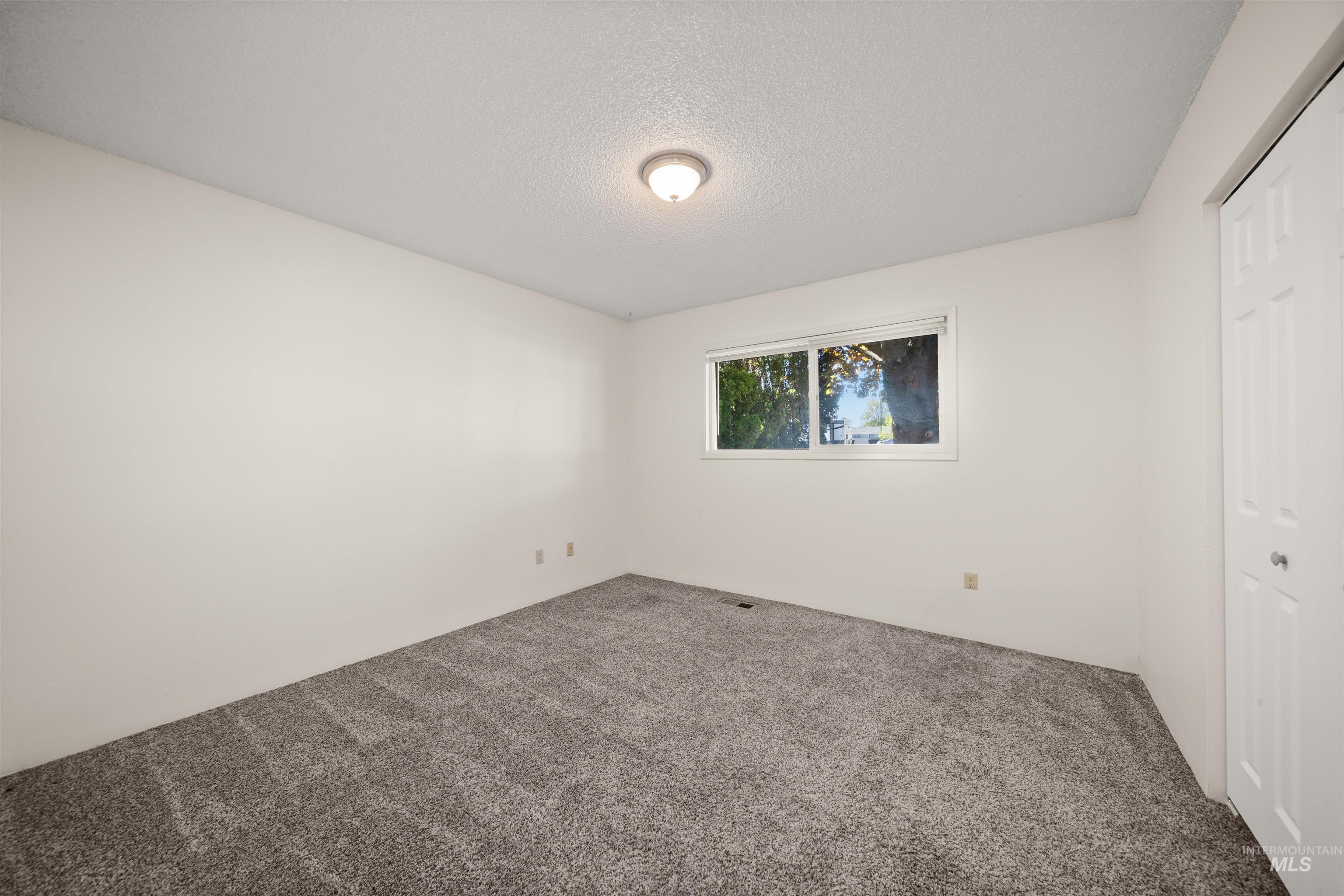 535 & 537 Bryden Ave