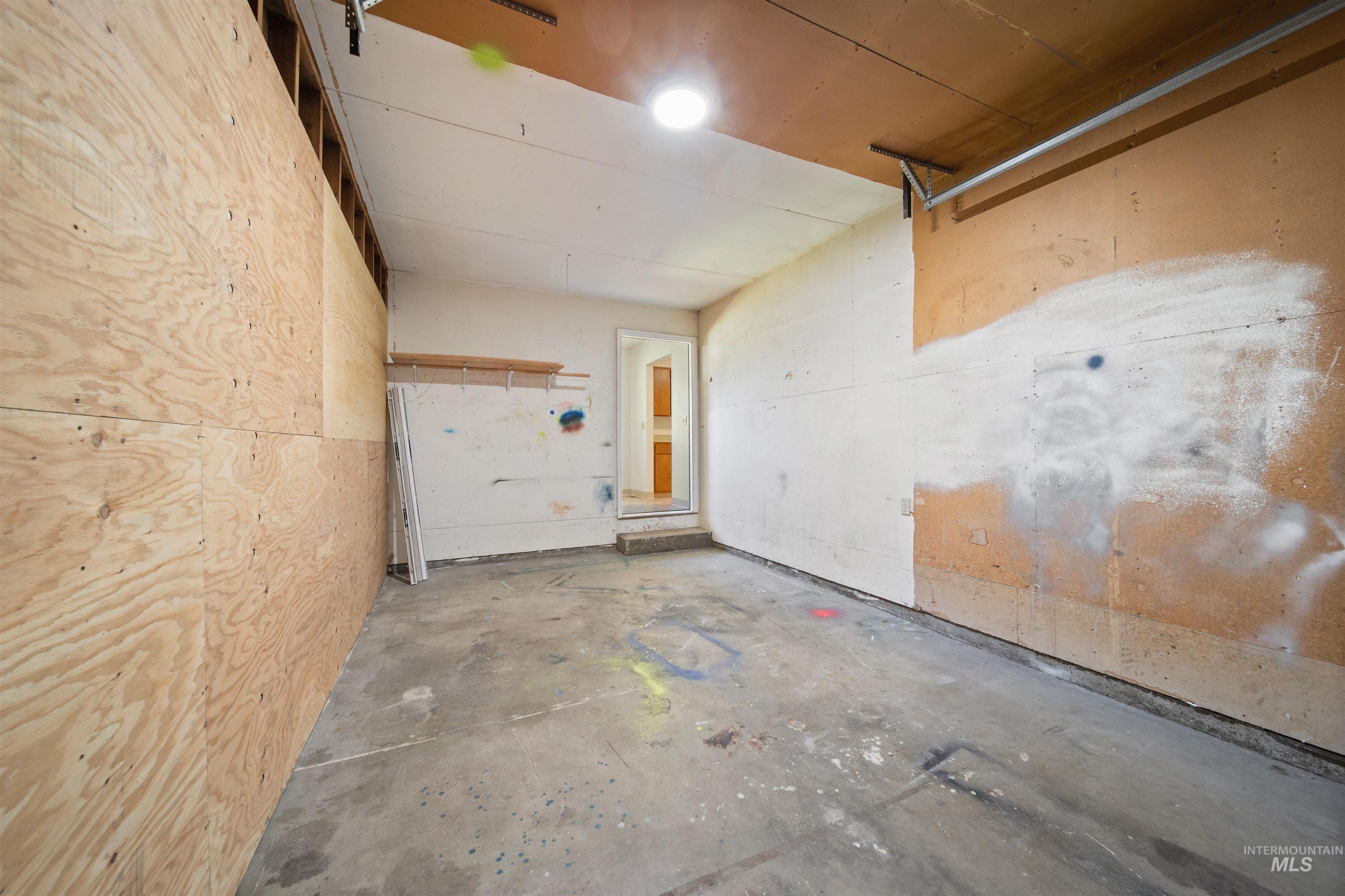 535 & 537 Bryden Ave