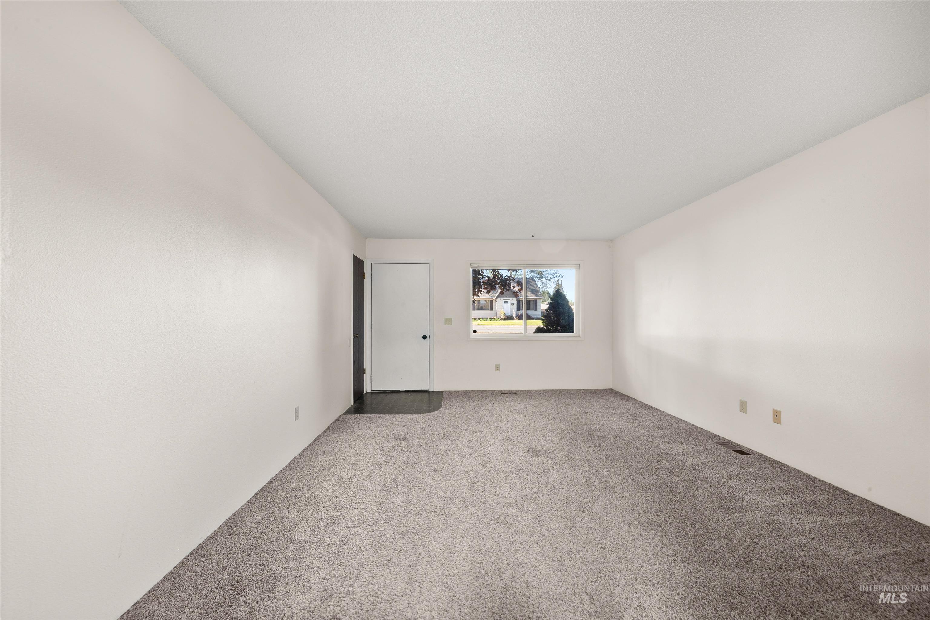 535 & 537 Bryden Ave