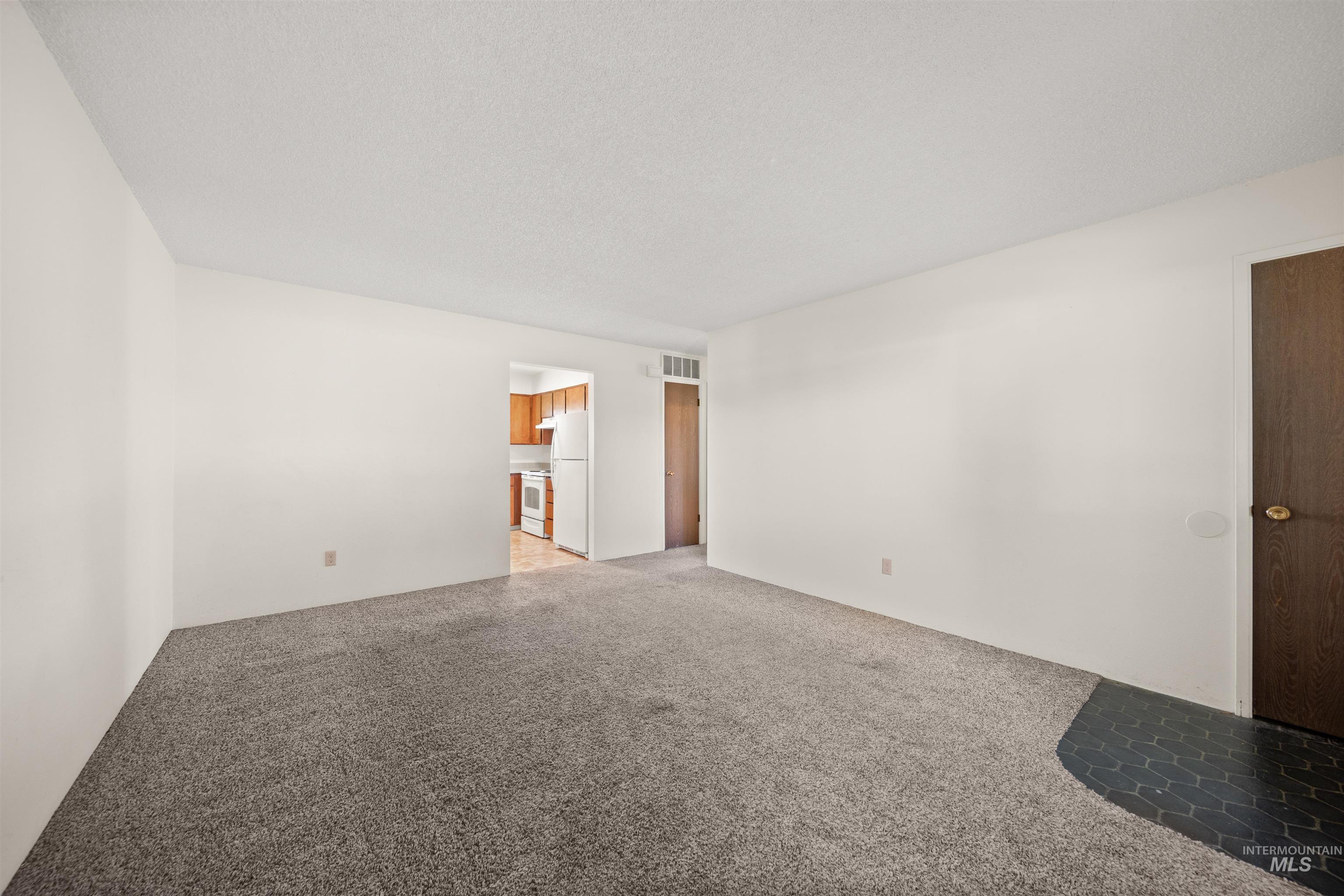 535 & 537 Bryden Ave