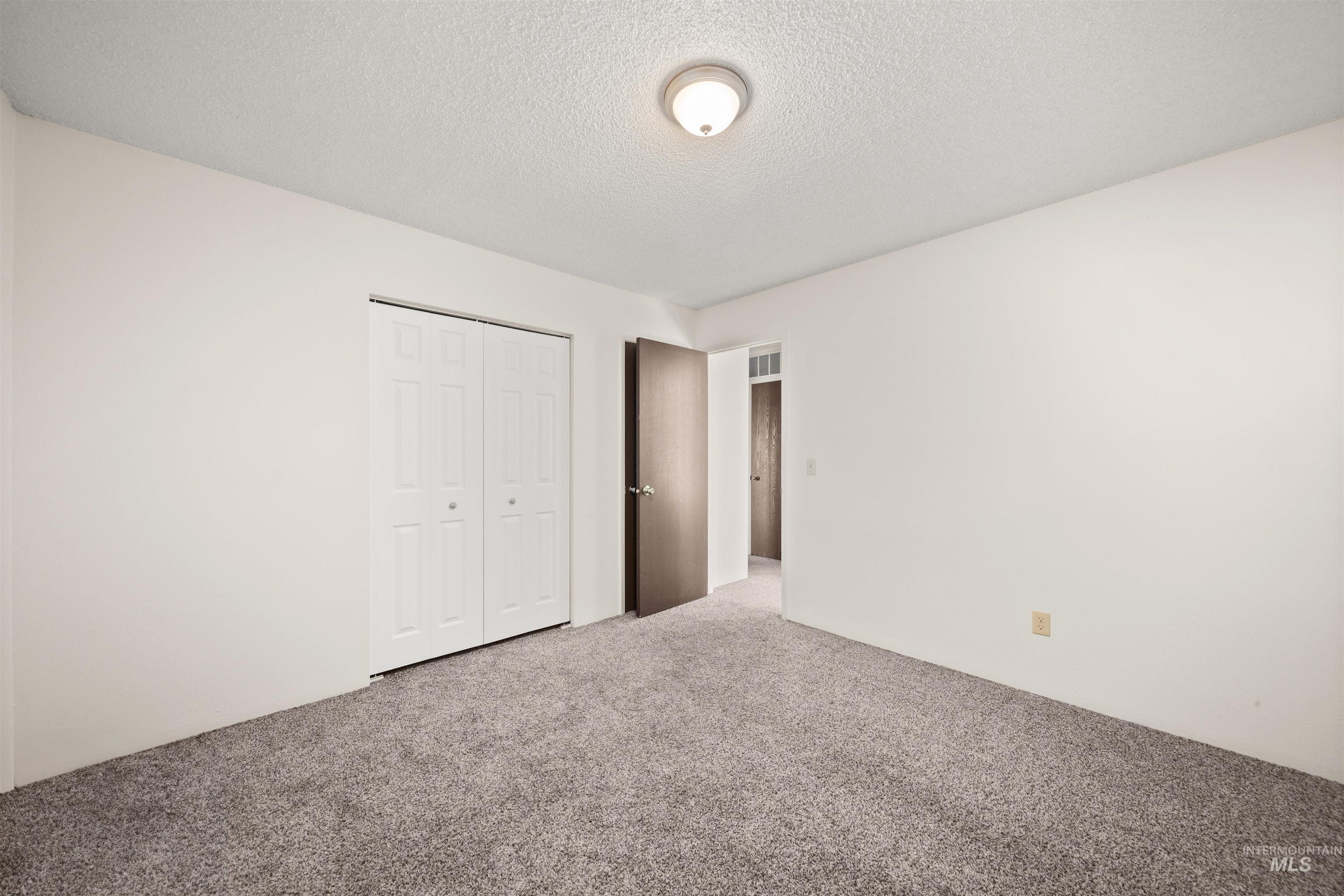 535 & 537 Bryden Ave