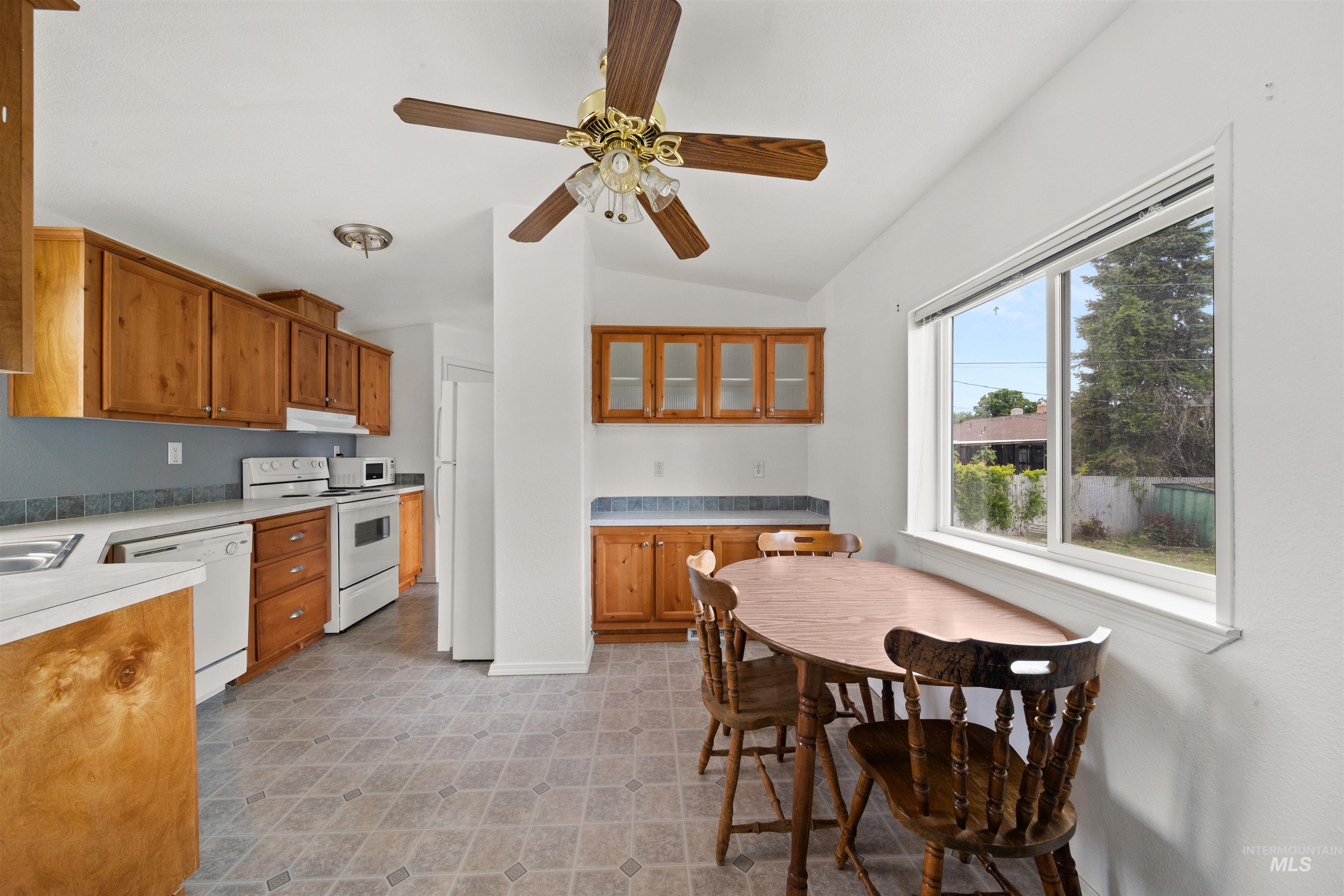 924 Vista #8 Avenue