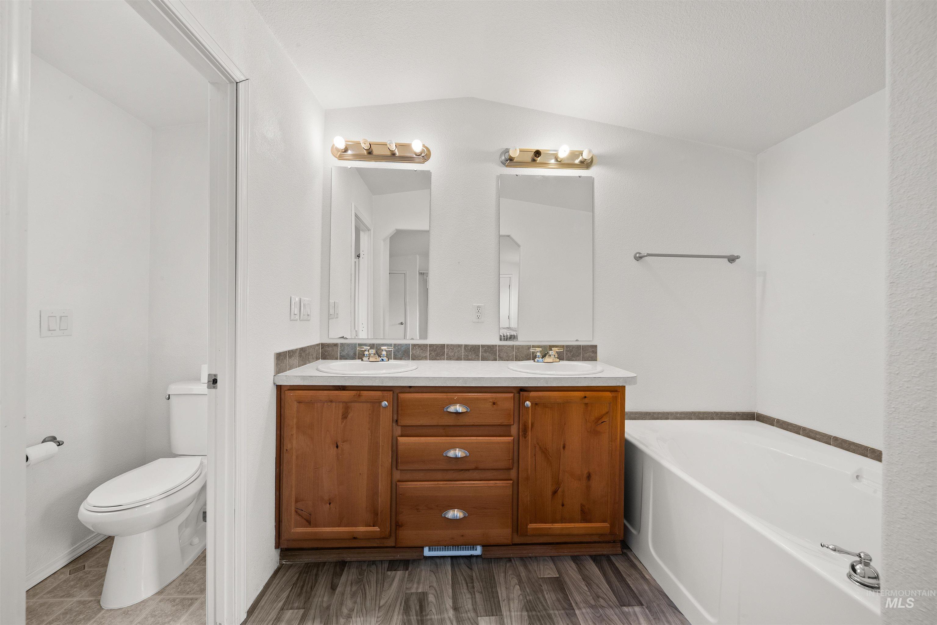 924 Vista #8 Avenue