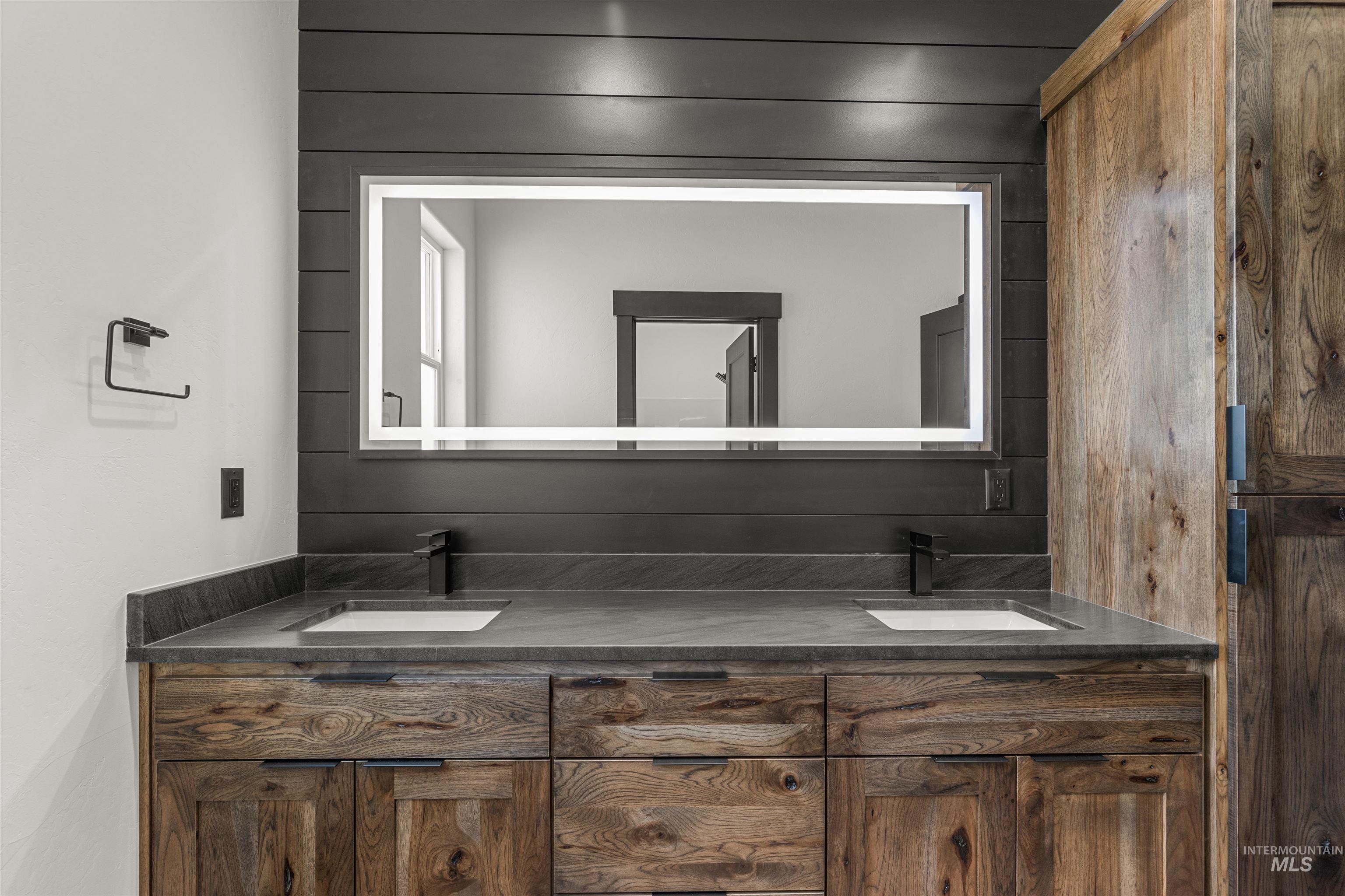 2080 Mountain Vista Ct