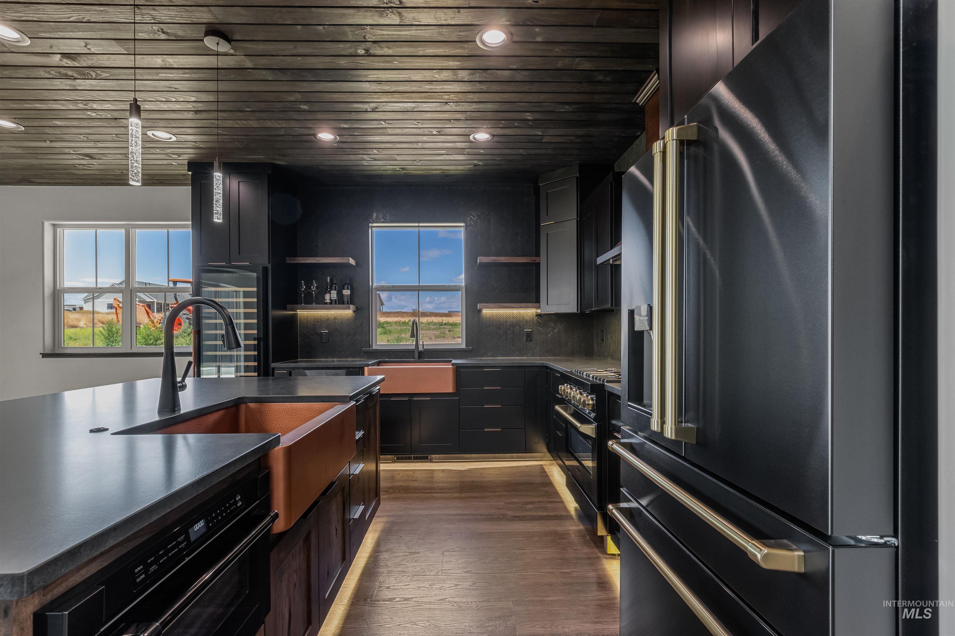 2080 Mountain Vista Ct