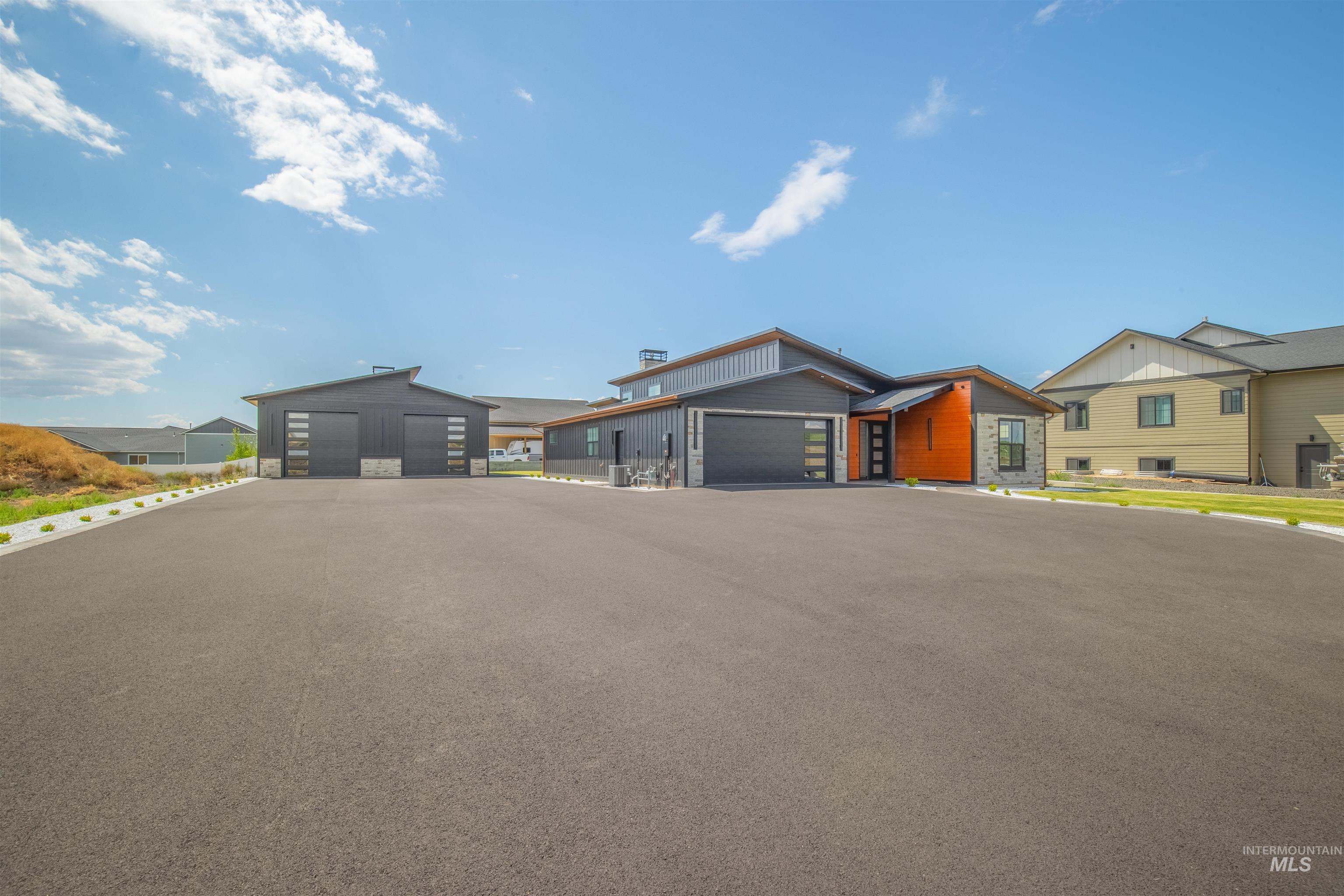 2080 Mountain Vista Ct