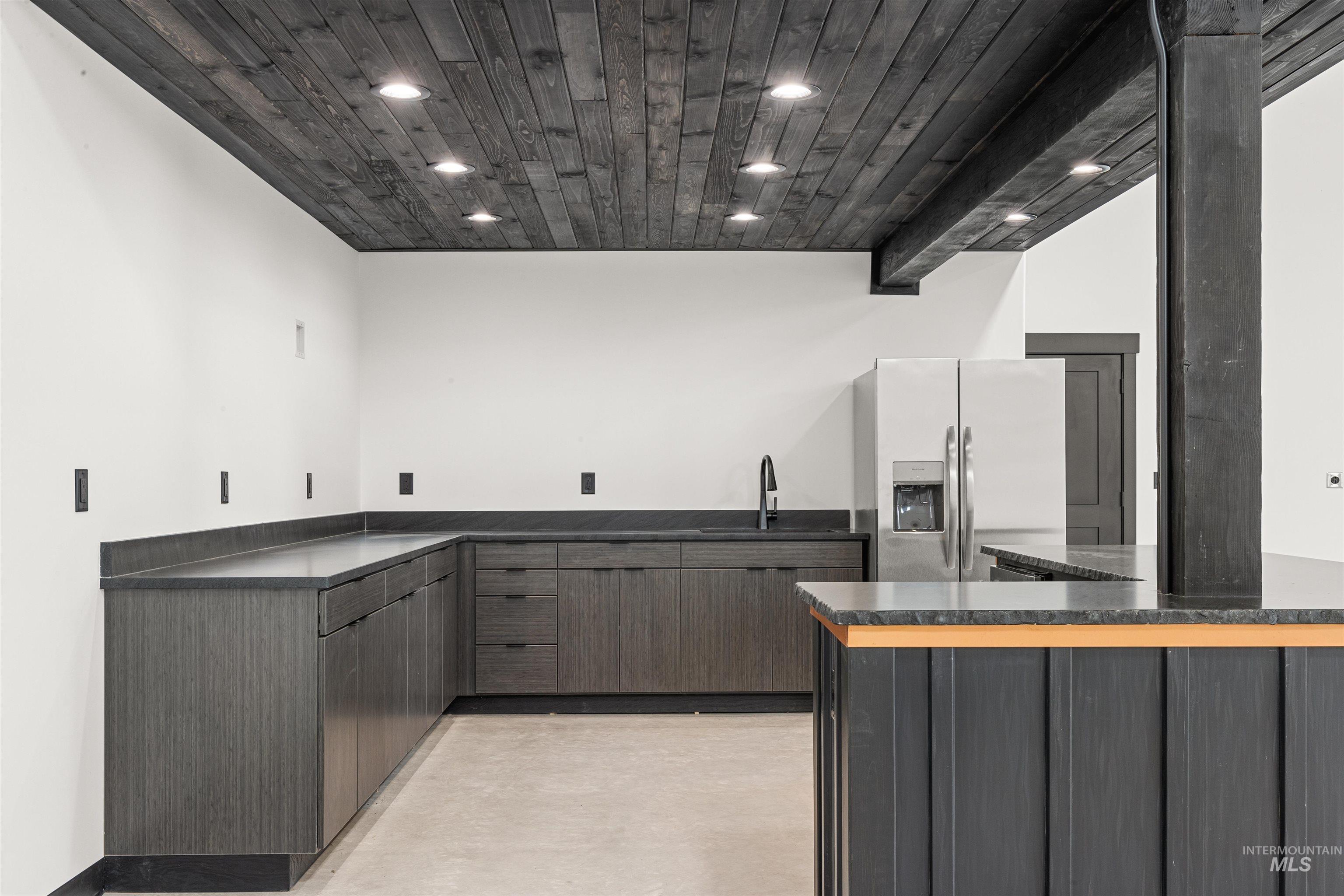 2080 Mountain Vista Ct