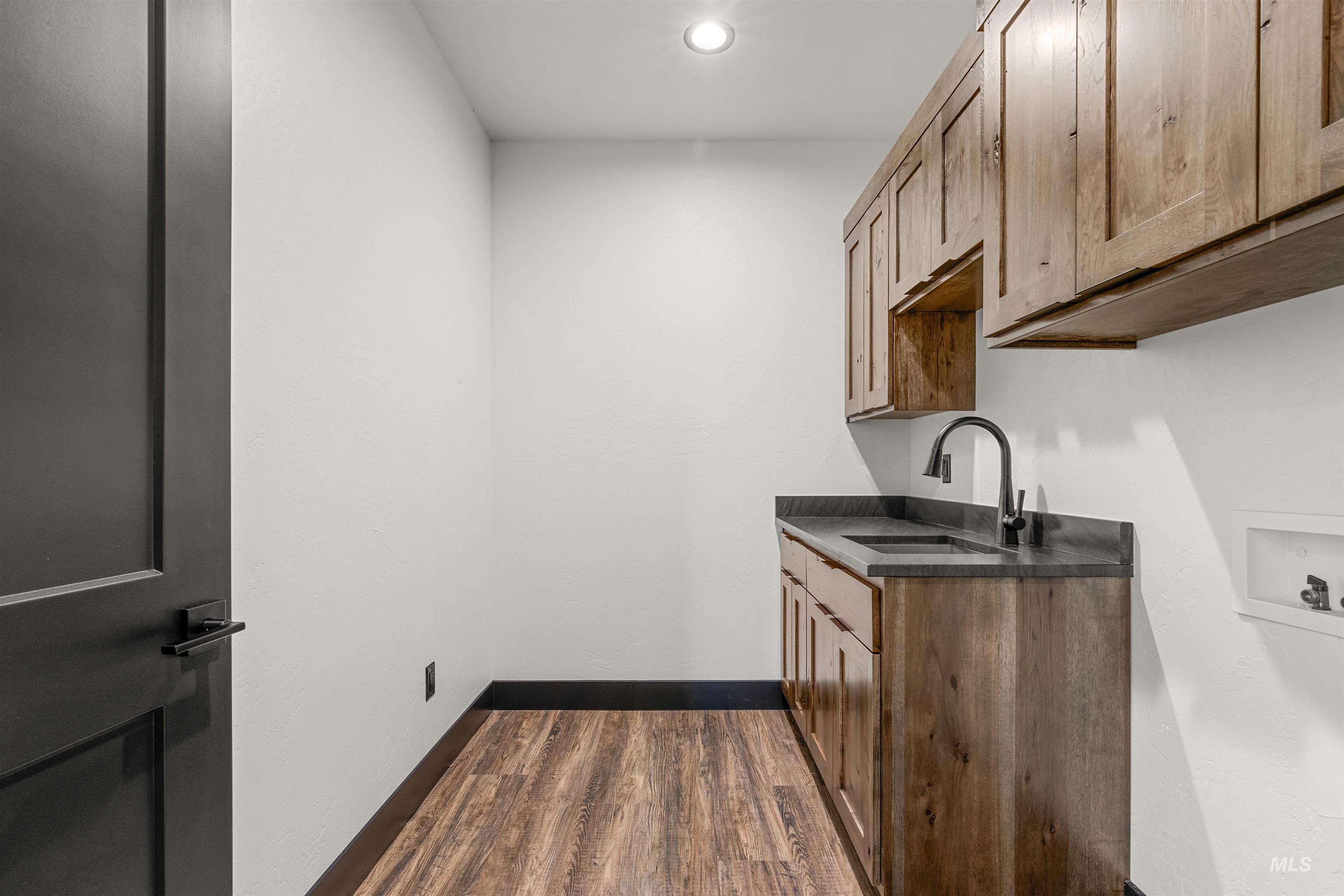 2080 Mountain Vista Ct