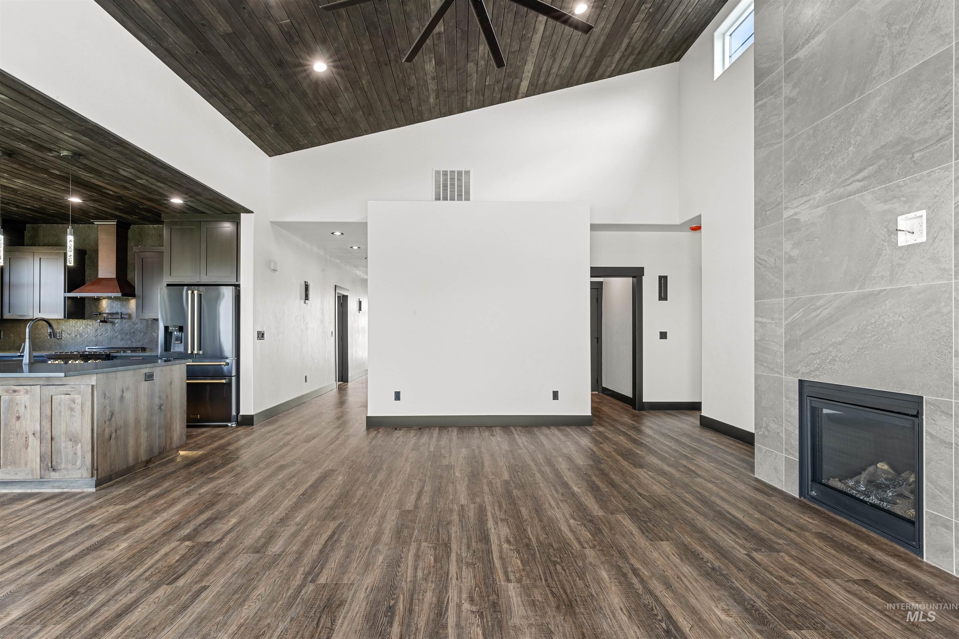 2080 Mountain Vista Ct