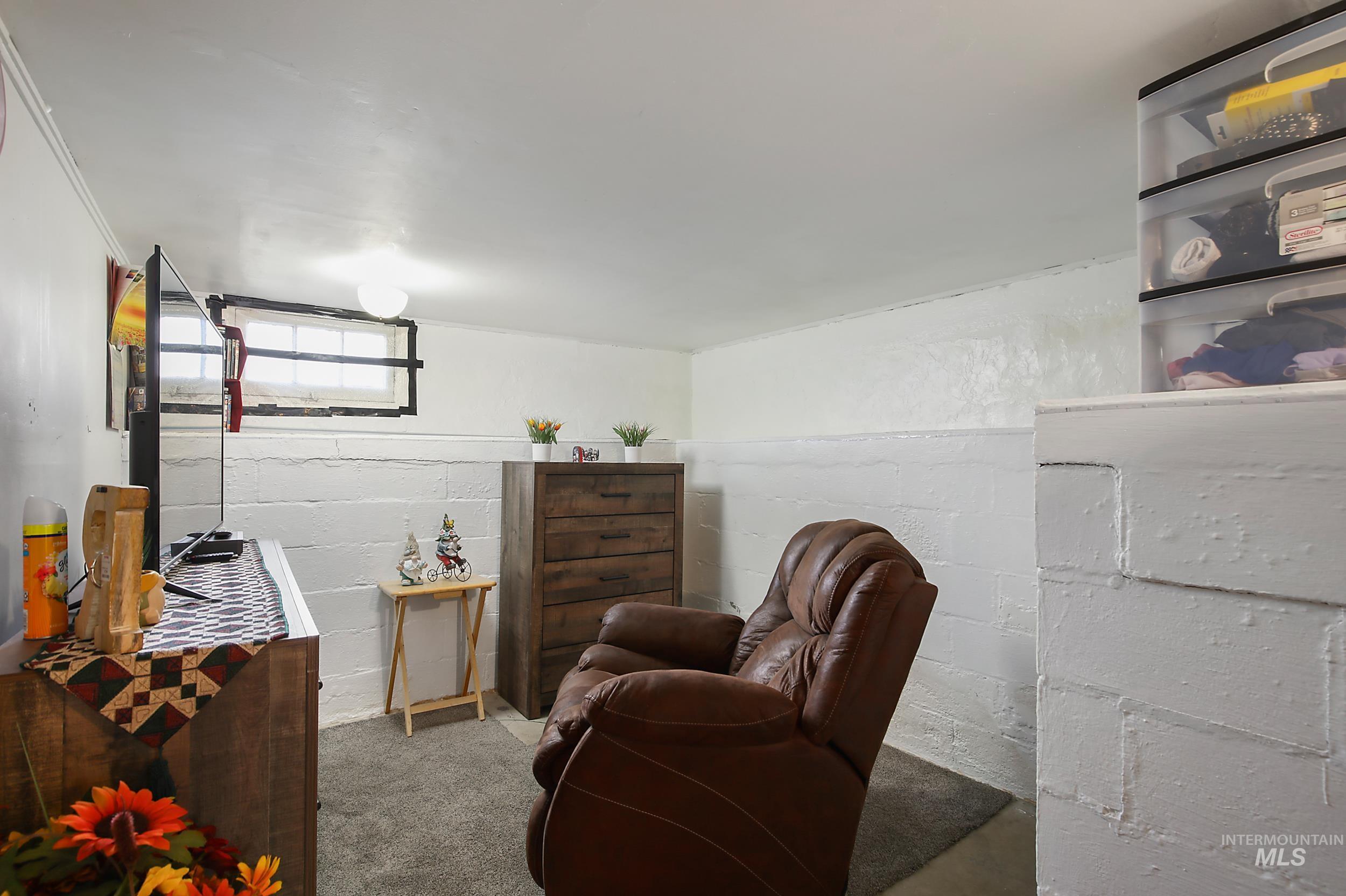 819 Warner Ave.