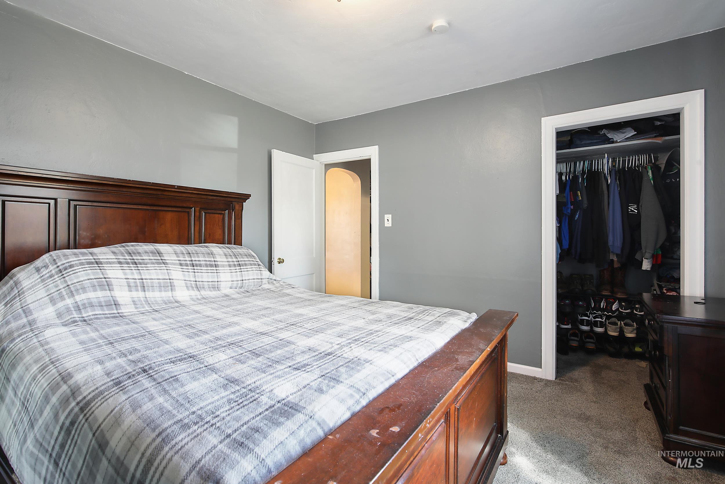 819 Warner Ave.