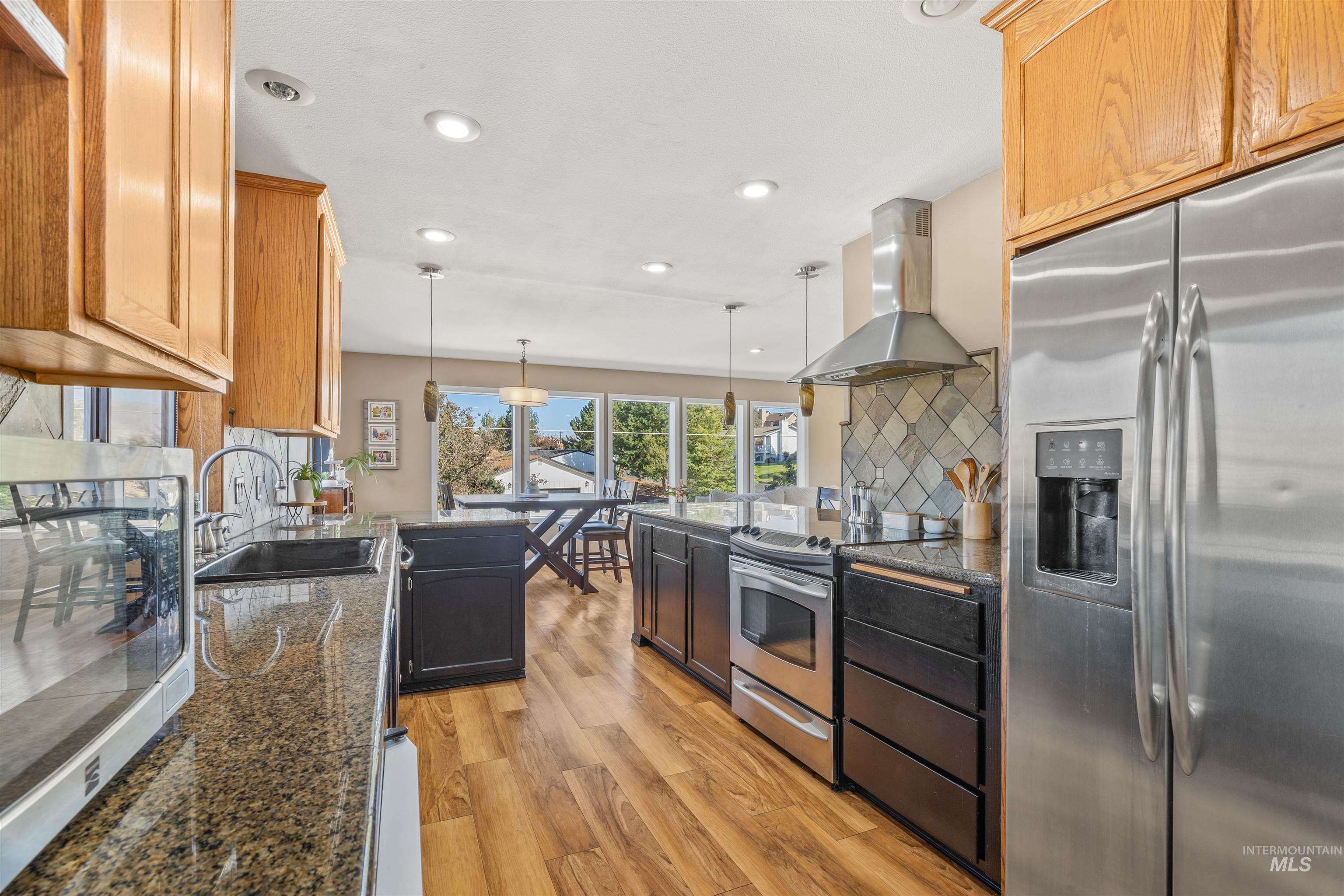 3404 Meadowlark Dr.