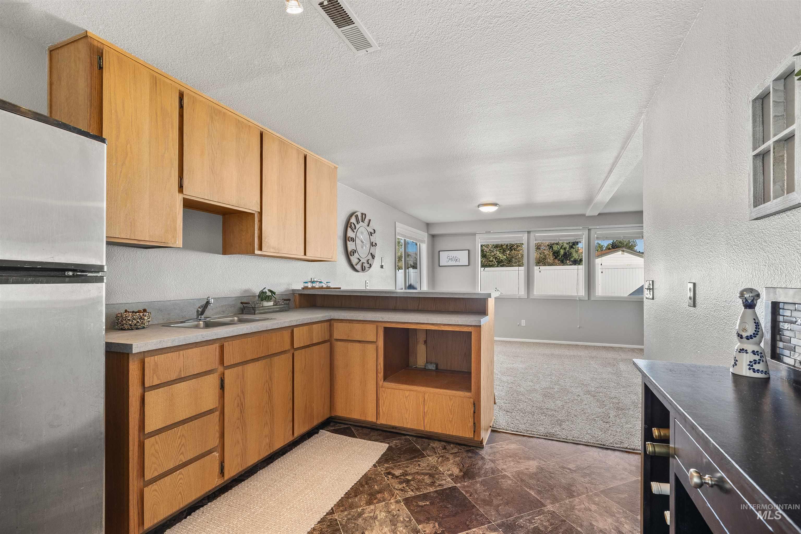 3404 Meadowlark Dr.