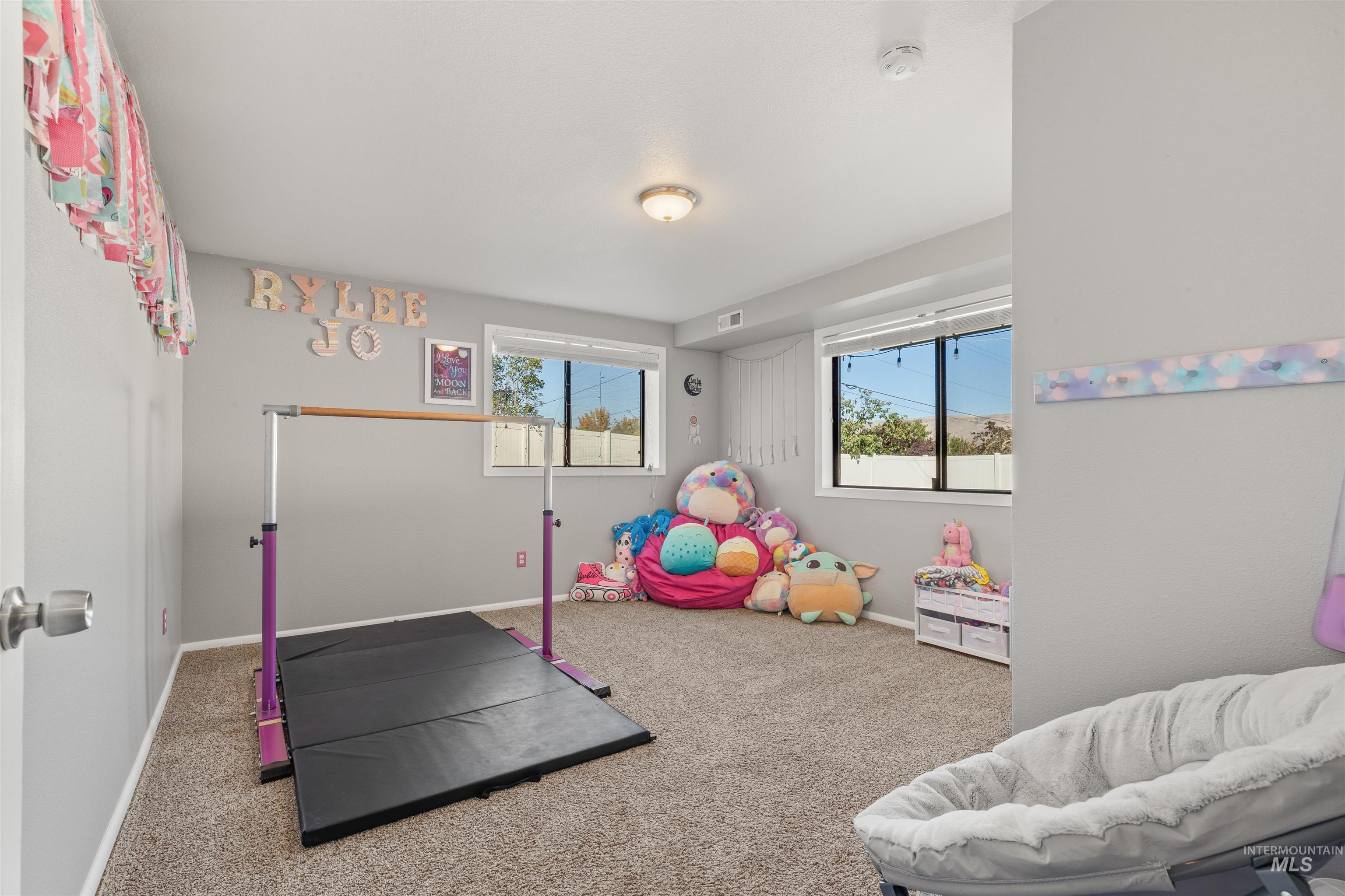 3404 Meadowlark Dr.