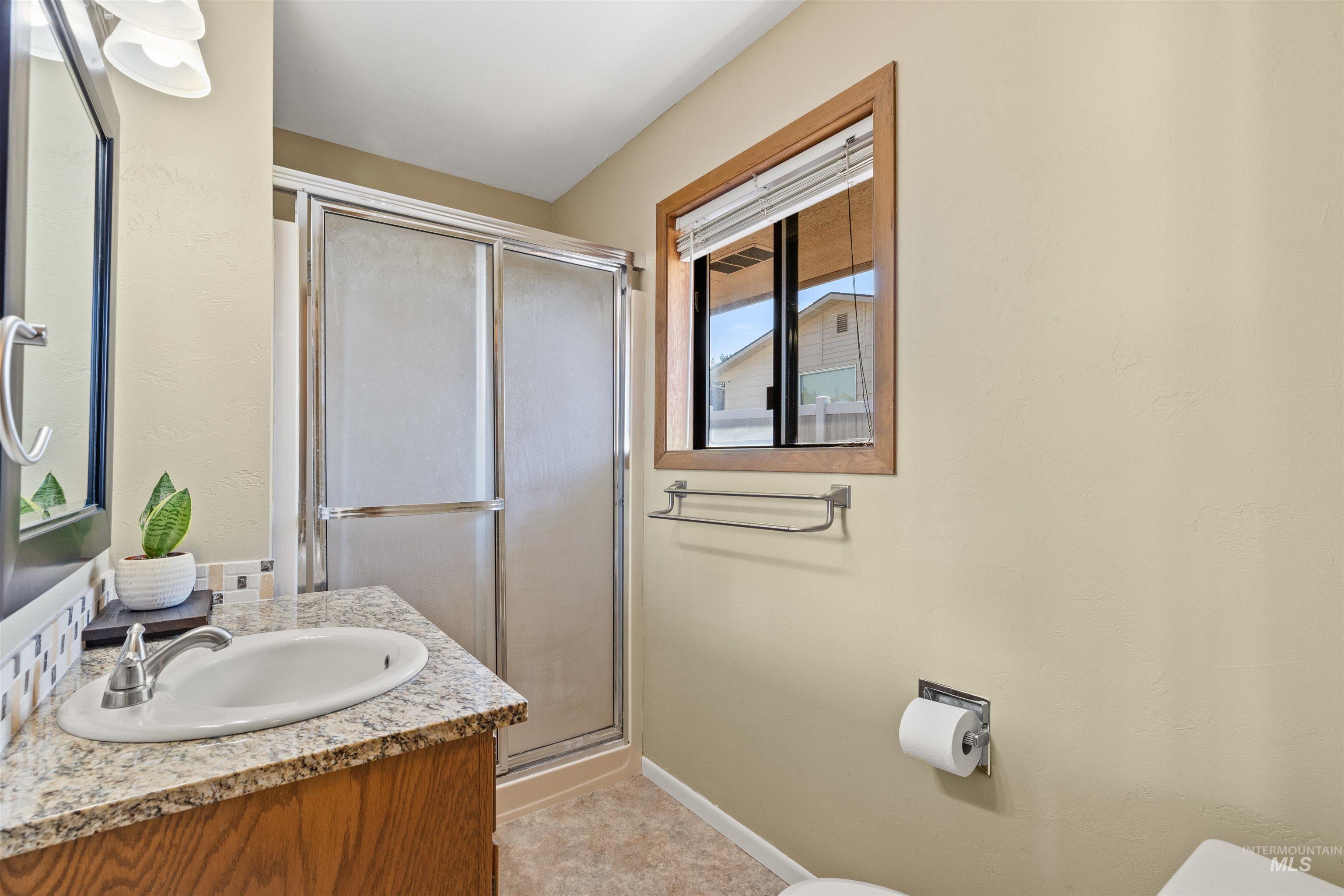 3404 Meadowlark Dr.