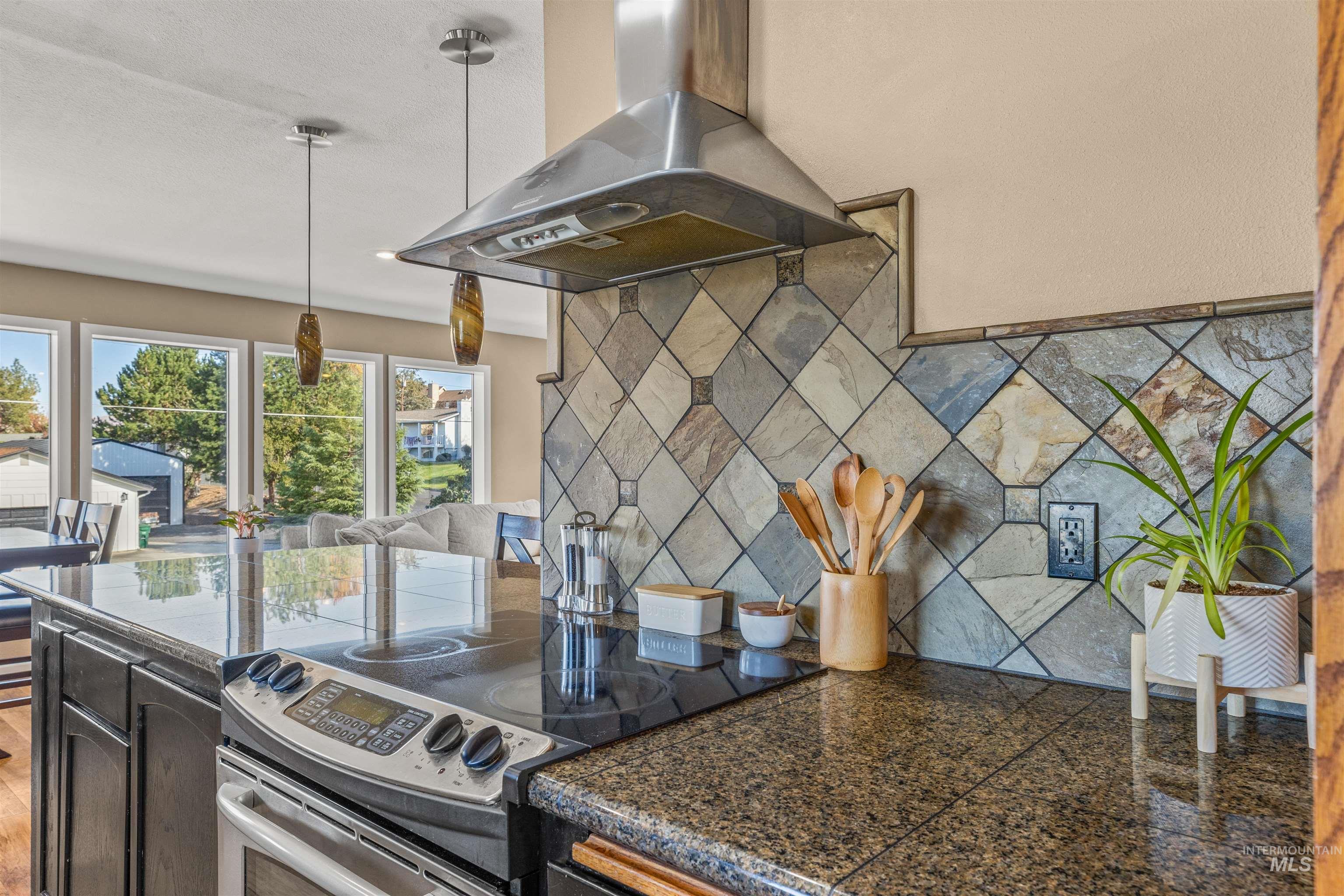 3404 Meadowlark Dr.