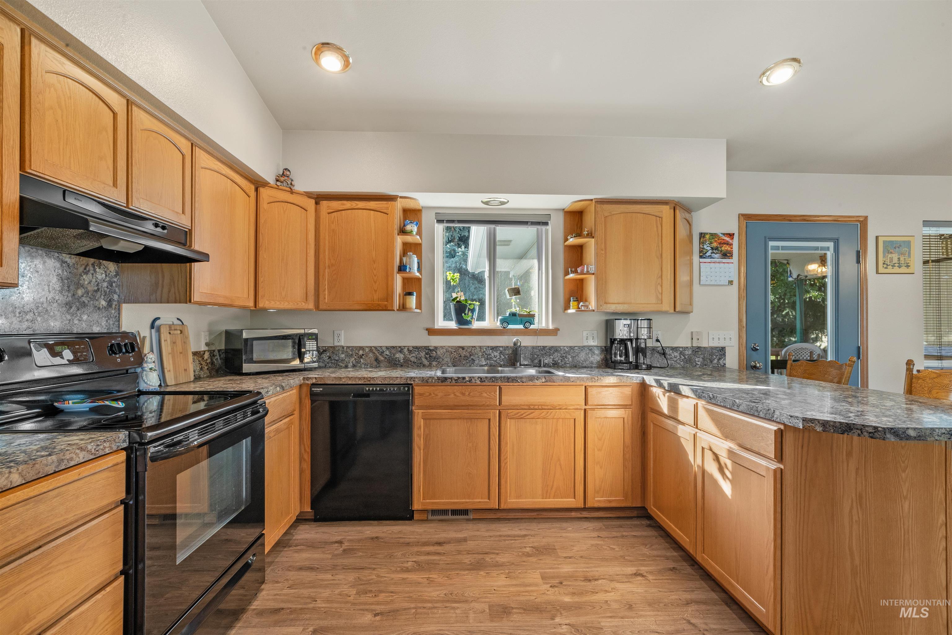 1626 Cedar Ave