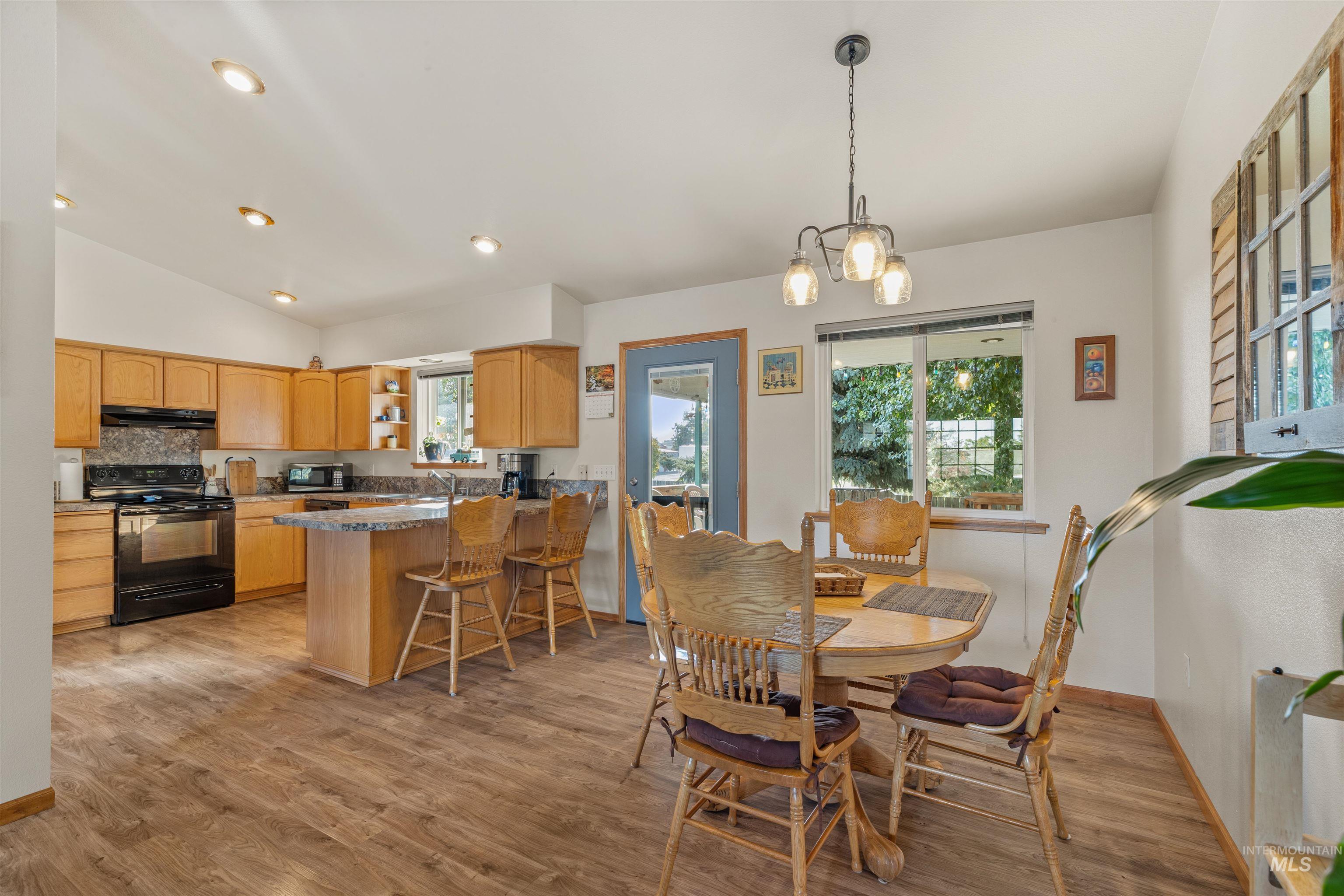 1626 Cedar Ave